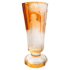 Orangefarbenes Biedermeier-Kristallglas und Napoleon-Dekorationen aus dem Jahr 1800