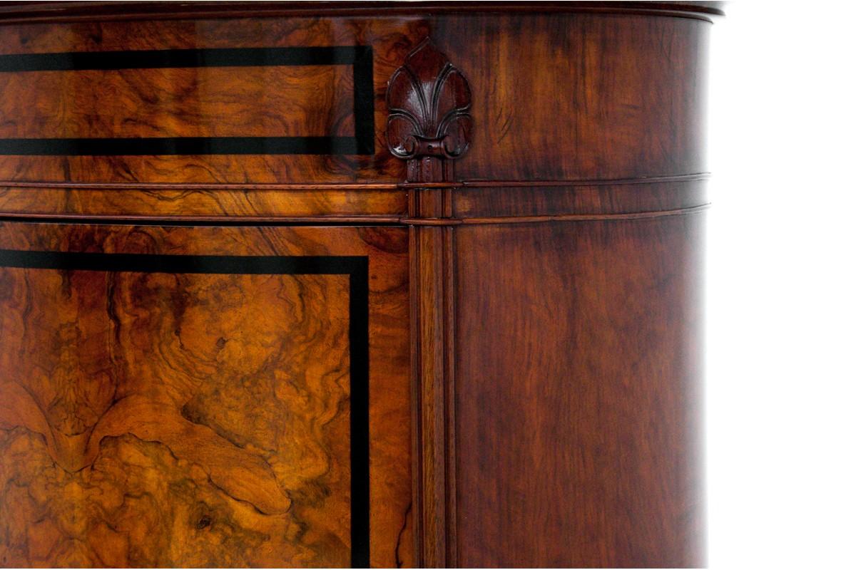 Biedermeier Oval Cabinet, circa 1850, Northern Europe In Good Condition In Chorzów, PL