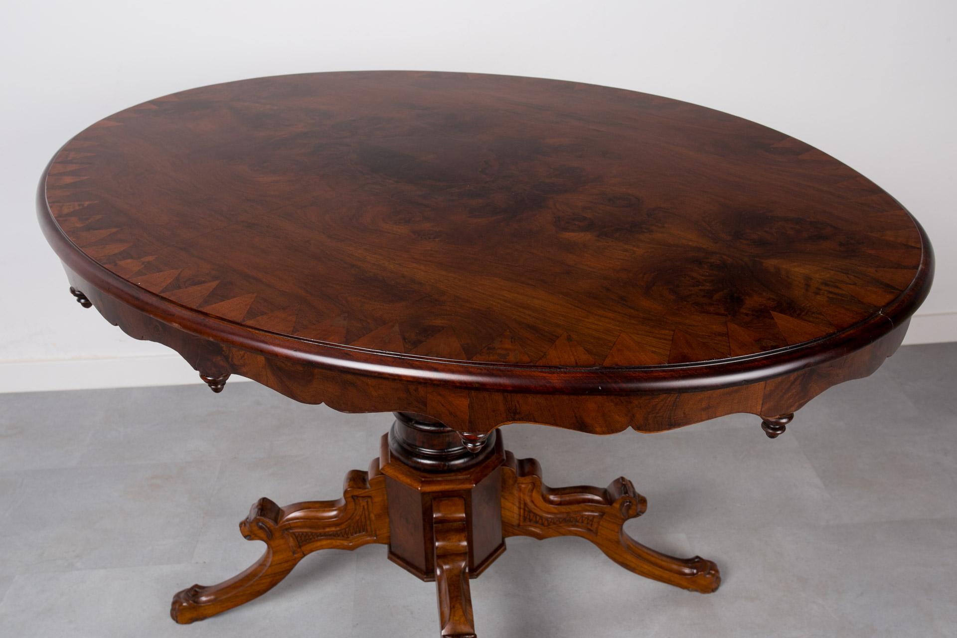 Biedermeier Oval Table, Germany, 19th Century In Good Condition For Sale In Wrocław, Poland