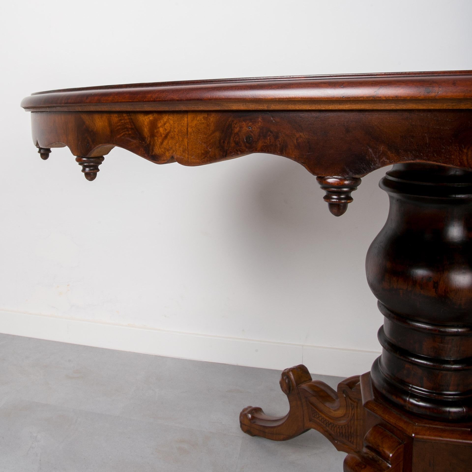 Biedermeier Oval Table, Germany, 19th Century For Sale 1