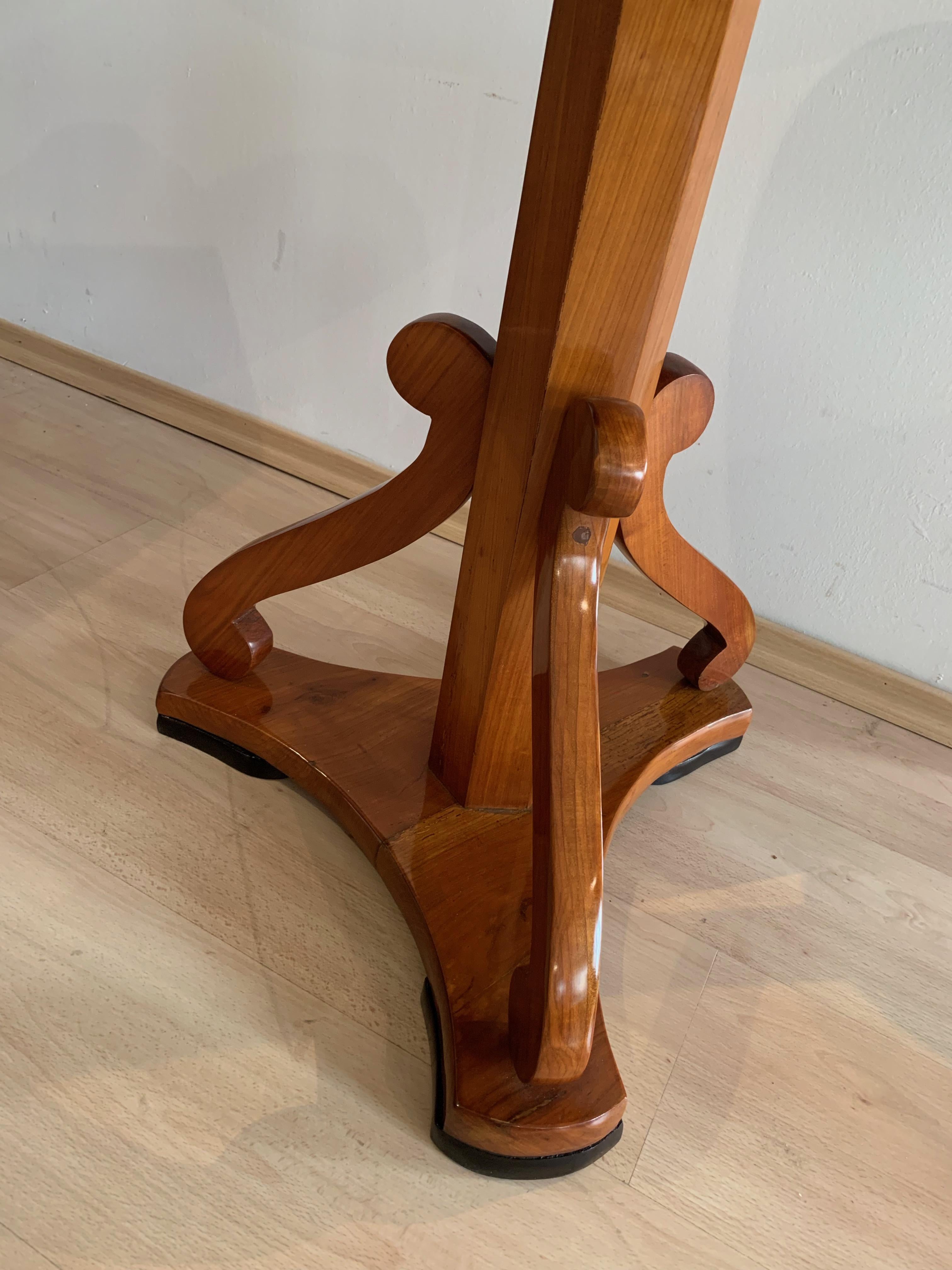 Biedermeier Pedestal Table, Cherry, Austria circa 1825 6