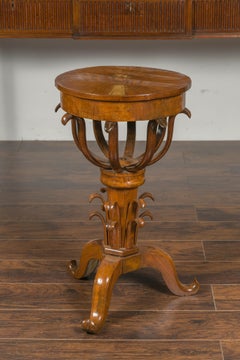 Biedermeier Period 1840s Austrian Walnut Guéridon with Star Inlay and Foliage
