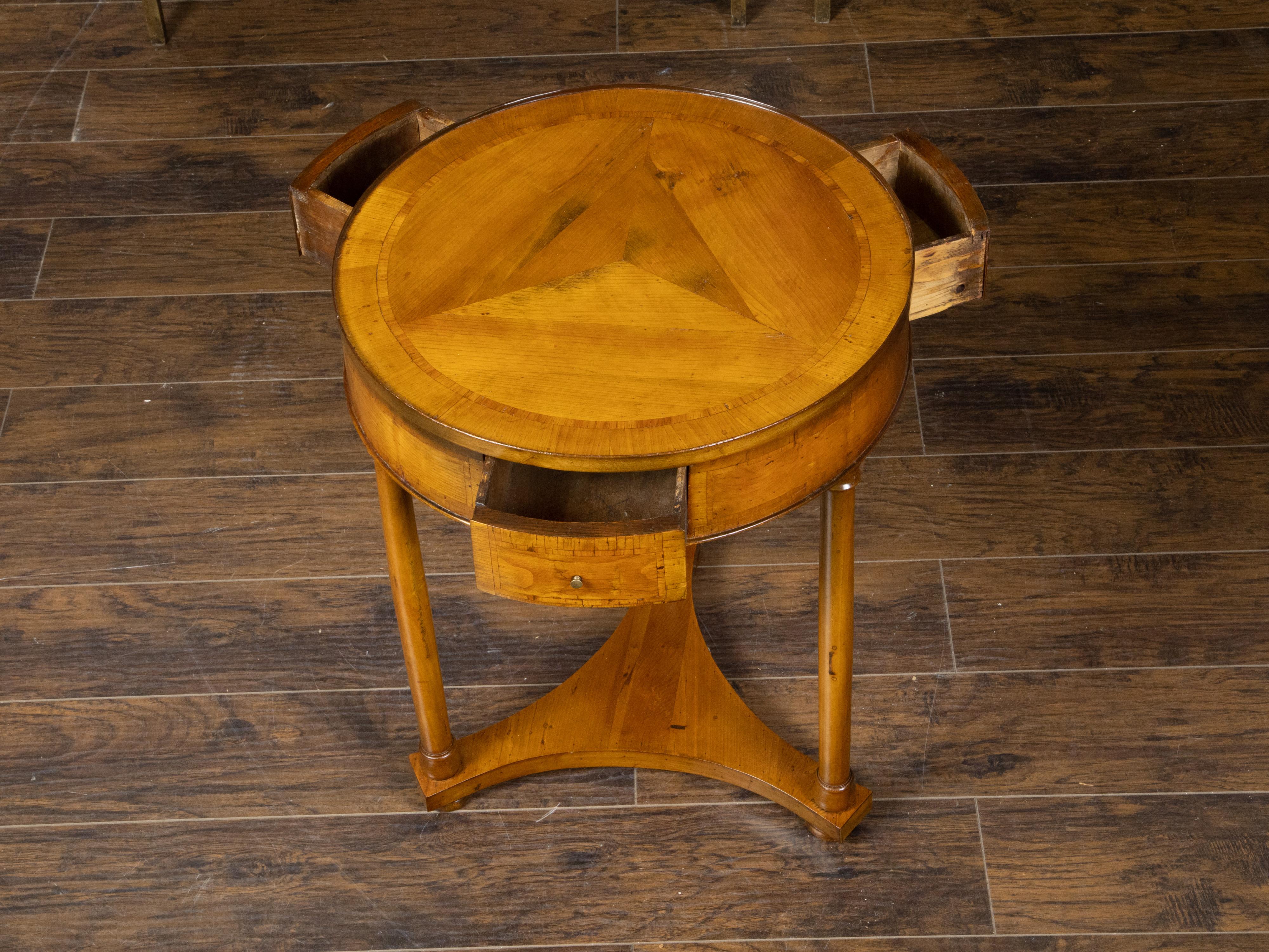 Biedermeier Period 1840s Table with Round Top, Three Drawers and Column Legs In Good Condition In Atlanta, GA