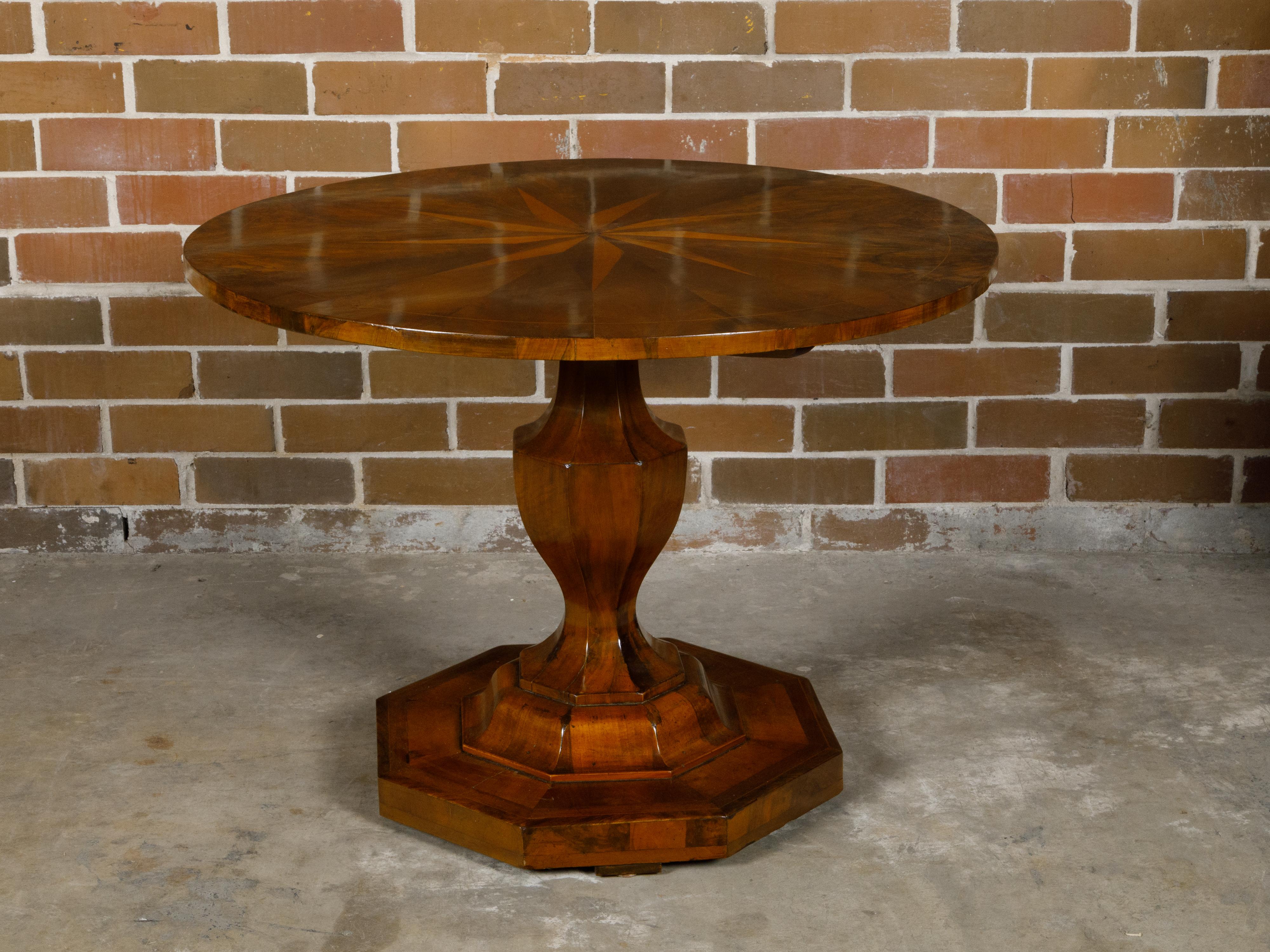 Biedermeier Period 19th Century Walnut Pedestal Table with Marquetry Top  For Sale 5