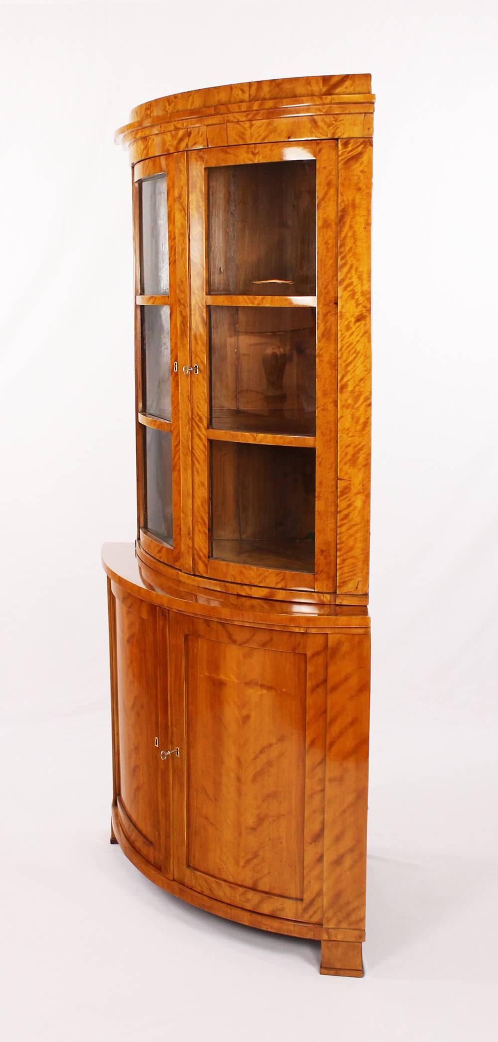 Biedermeier Period Corner Cupboard, Glass Cabinet, Vitrine, circa 1830-1840 For Sale 2