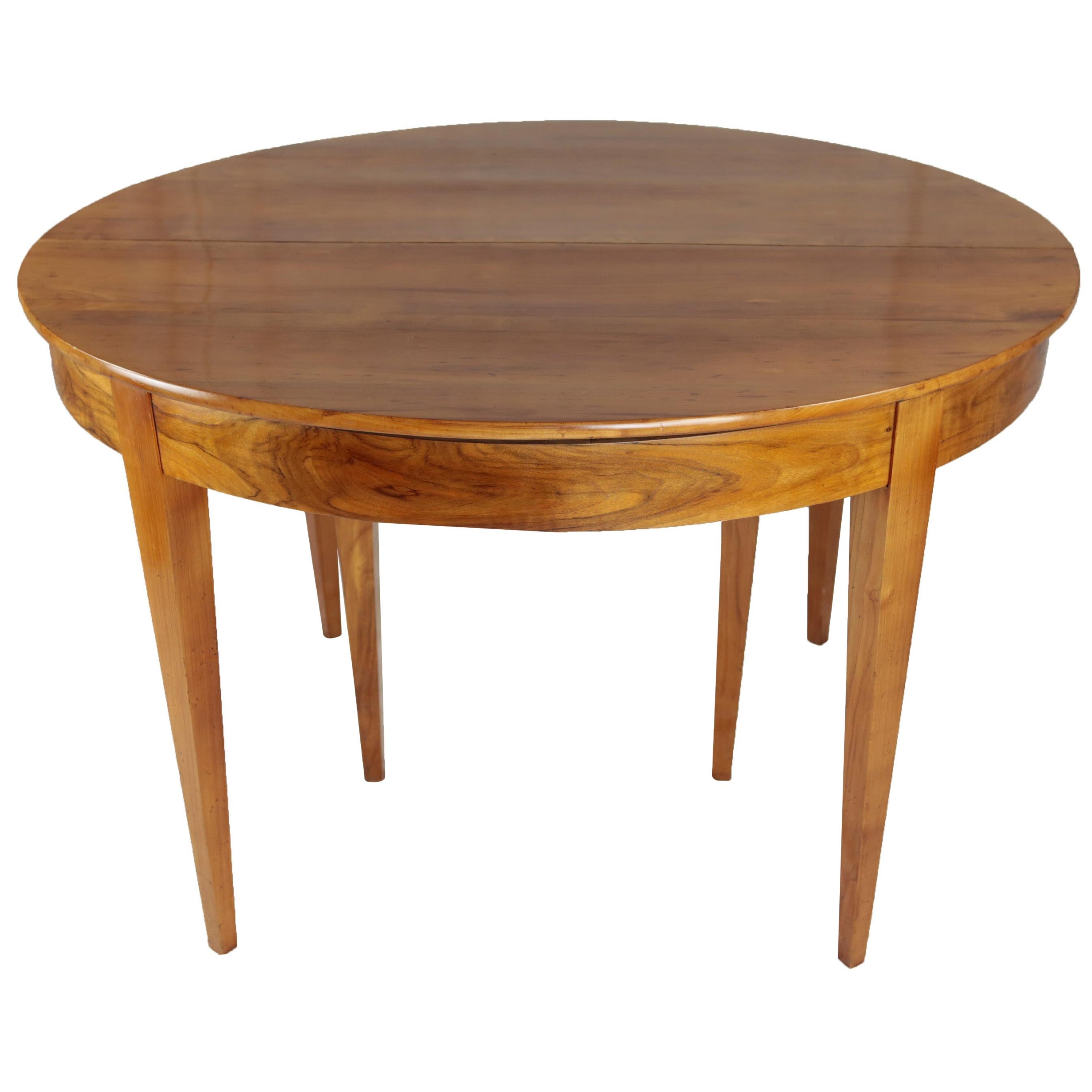 Biedermeier Period Dining Table, circa 1830-1840, Cherry and Nutwood, Extendable For Sale