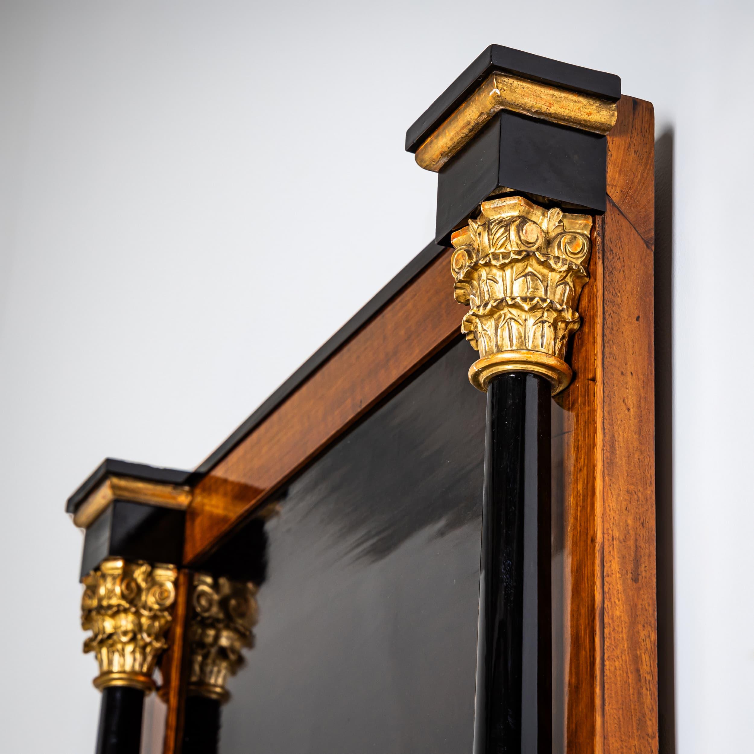 Espejo de muelle Biedermeier, hacia 1810 principios del siglo XIX en venta