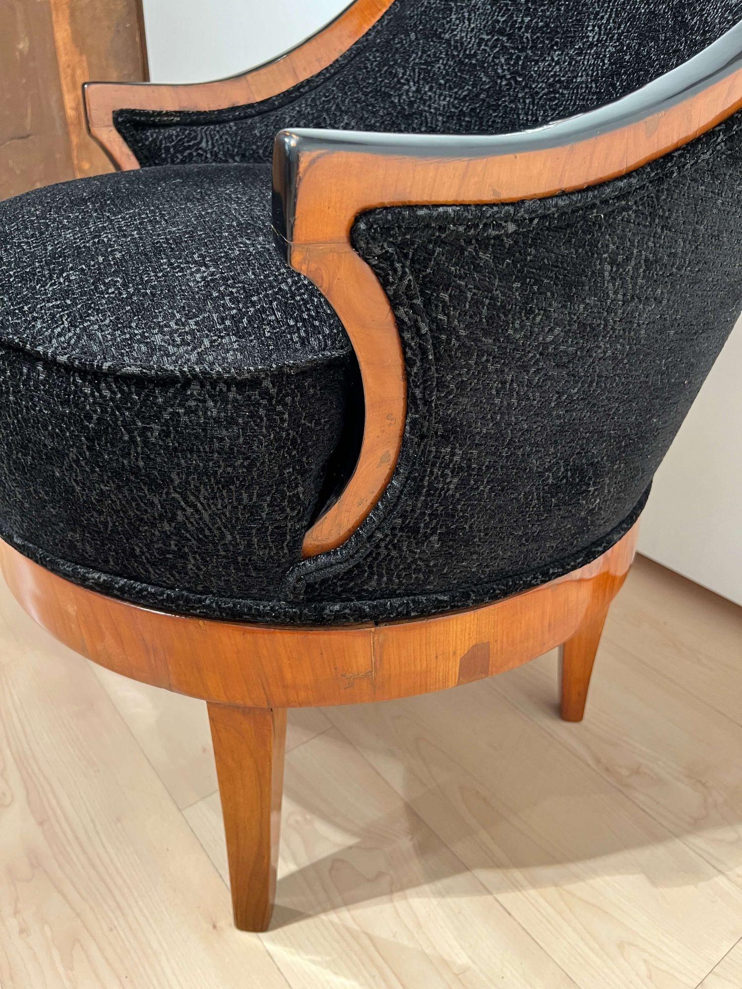 Silla giratoria Biedermeier, madera de cerezo, terciopelo negro, Sur de Alemania circa 1820 en venta 8