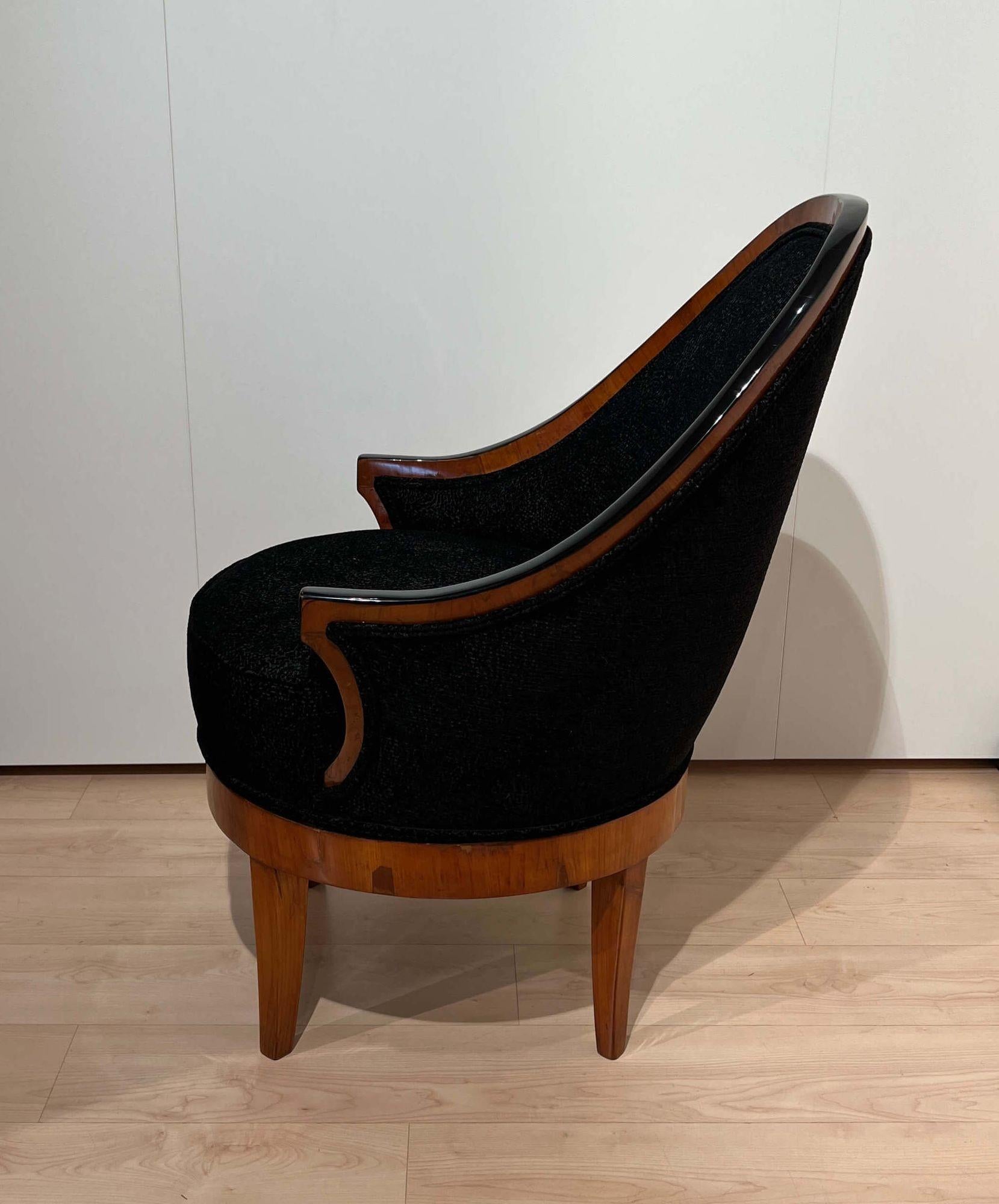 Biedermeier Revolving Chair, Cherry Veneer, Black Velvet, South Germany, c.1820 In Good Condition For Sale In Regensburg, DE