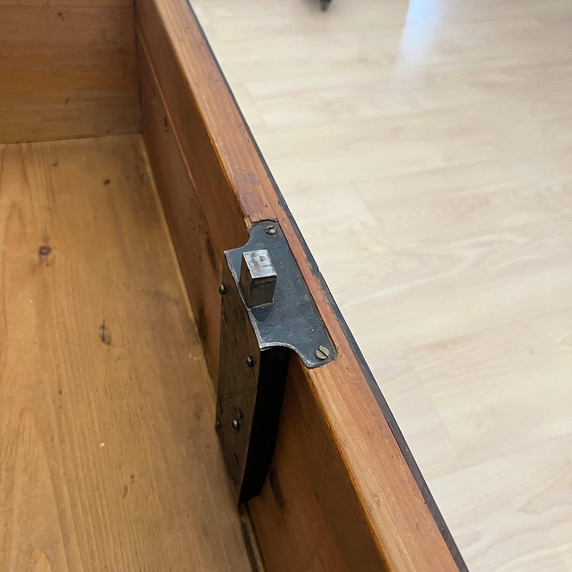 Biedermeier Roll-Top Desk, Cherry Veneer, Brass, Ink, South Germany circa 1820 For Sale 13