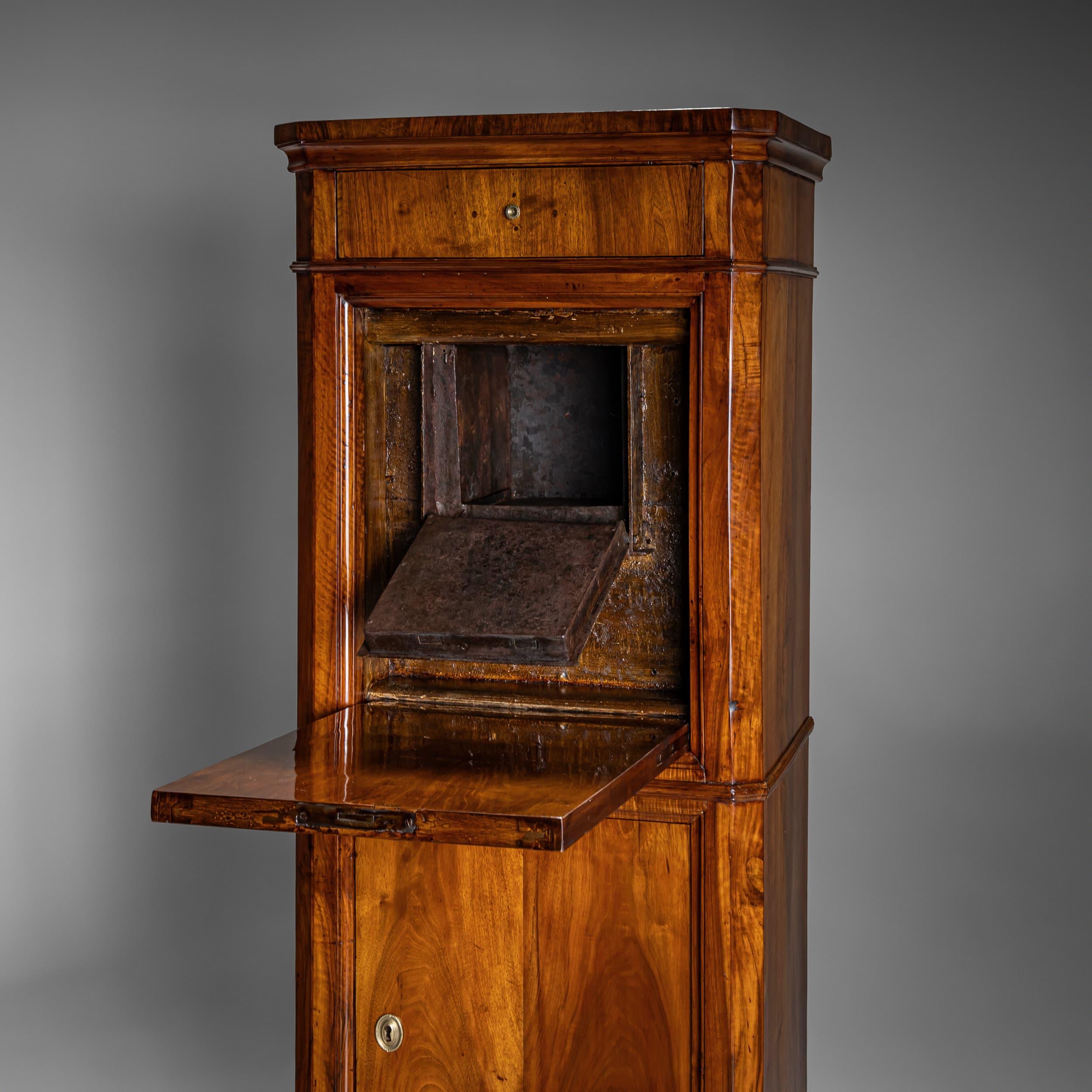 Biedermeier Tresorkabinett, frühes 19. Jahrhundert (Furnier)
