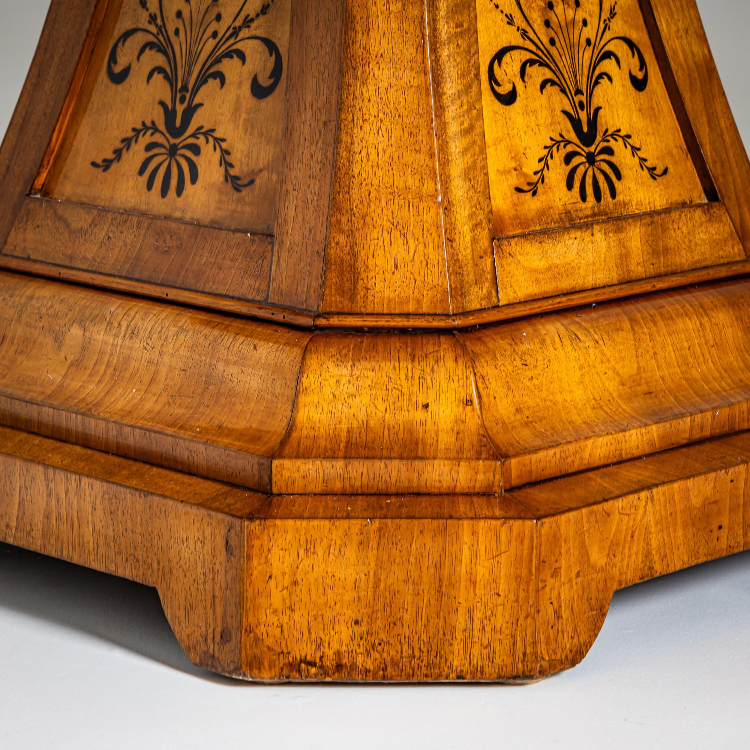 Biedermeier Salon Table, circa 1830 im Angebot 3