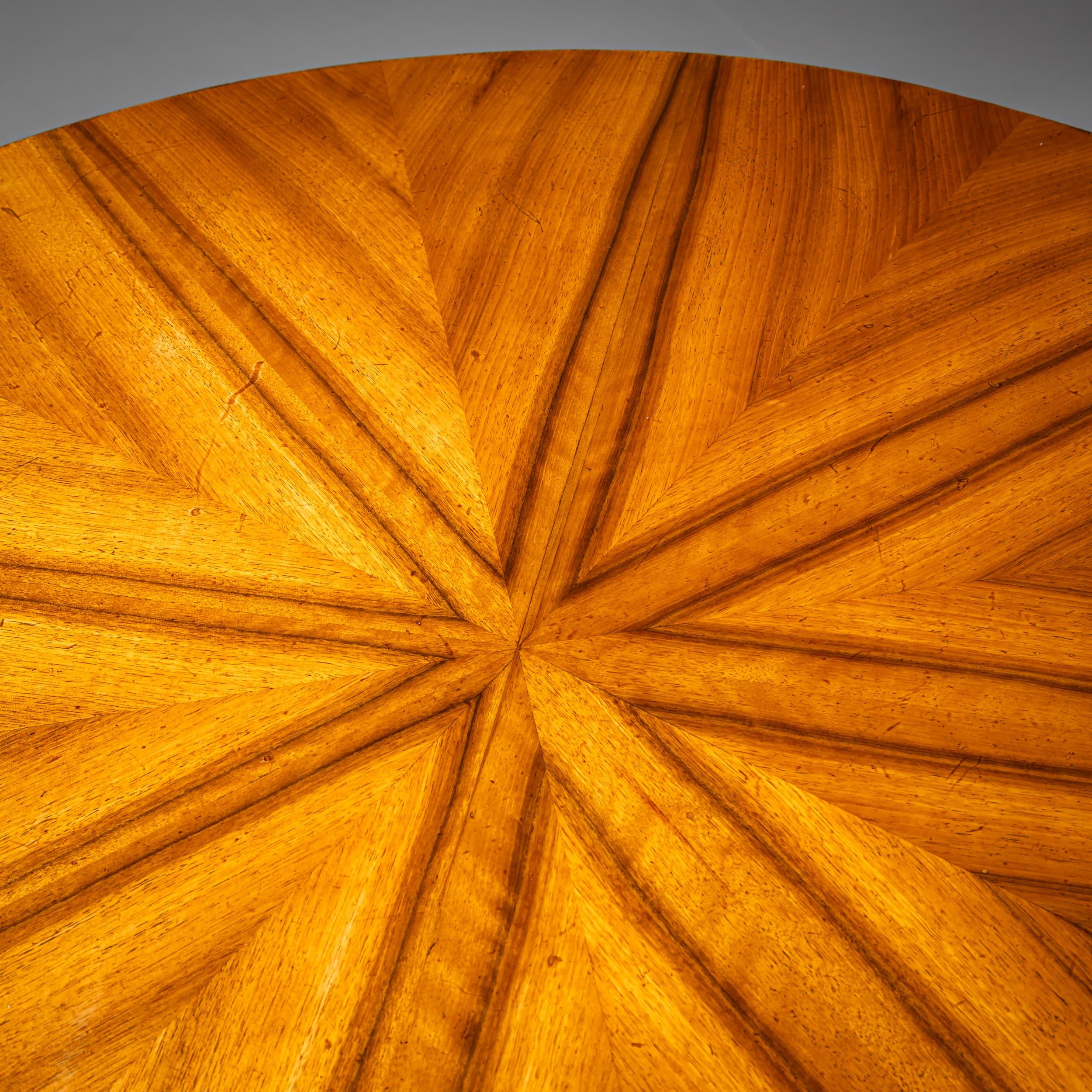 Biedermeier Salon Table, circa 1830 (Kirsche) im Angebot