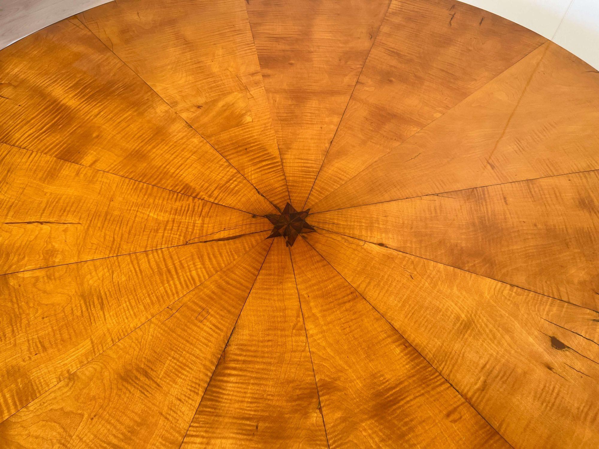 Biedermeier Salon Table, Maple with Star Inlay, South Germany, Munich circa 1830 9