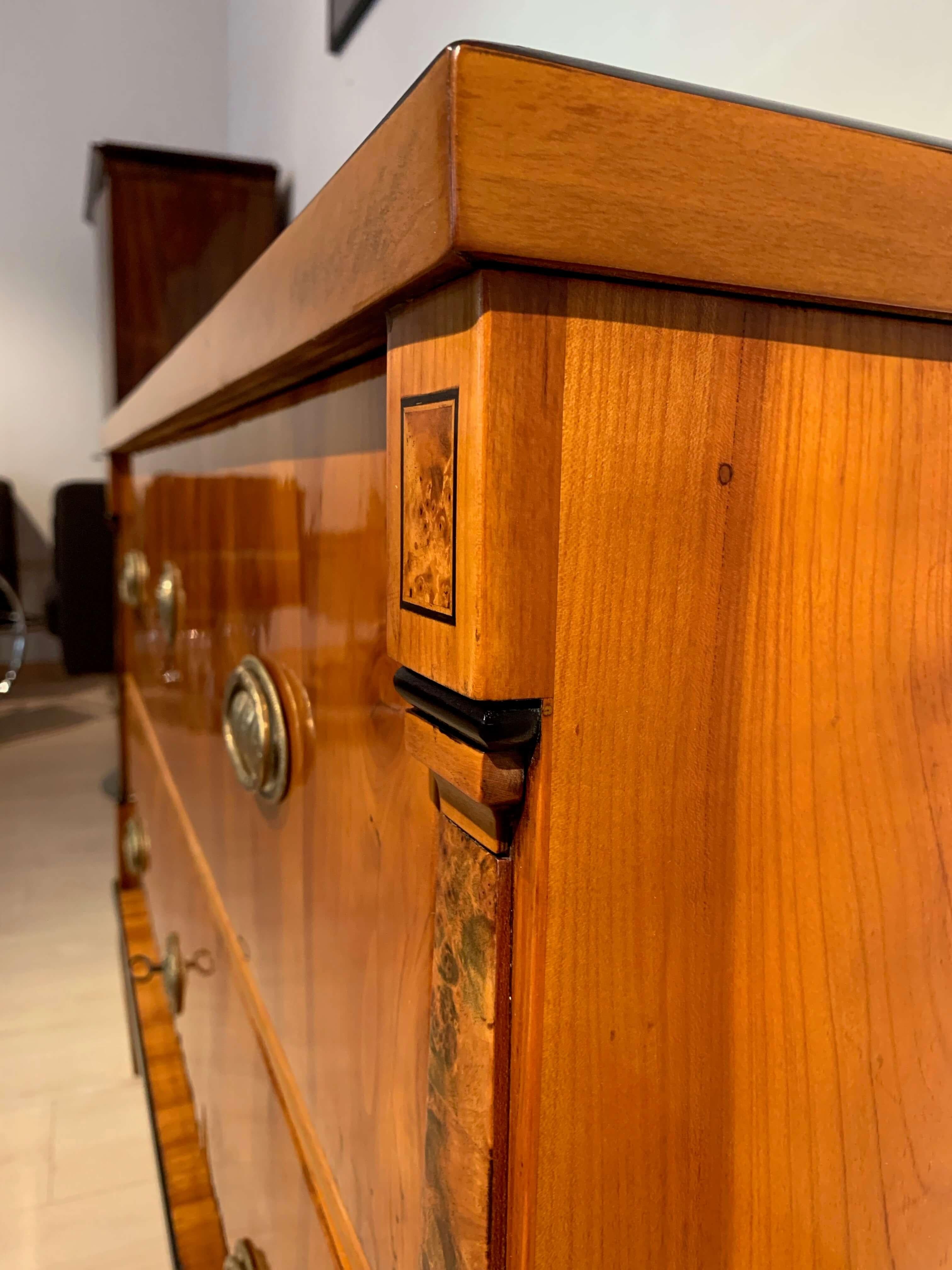 Biedermeier Saloon Commode, Cherry with Inlays, South Germany circa 1820 7