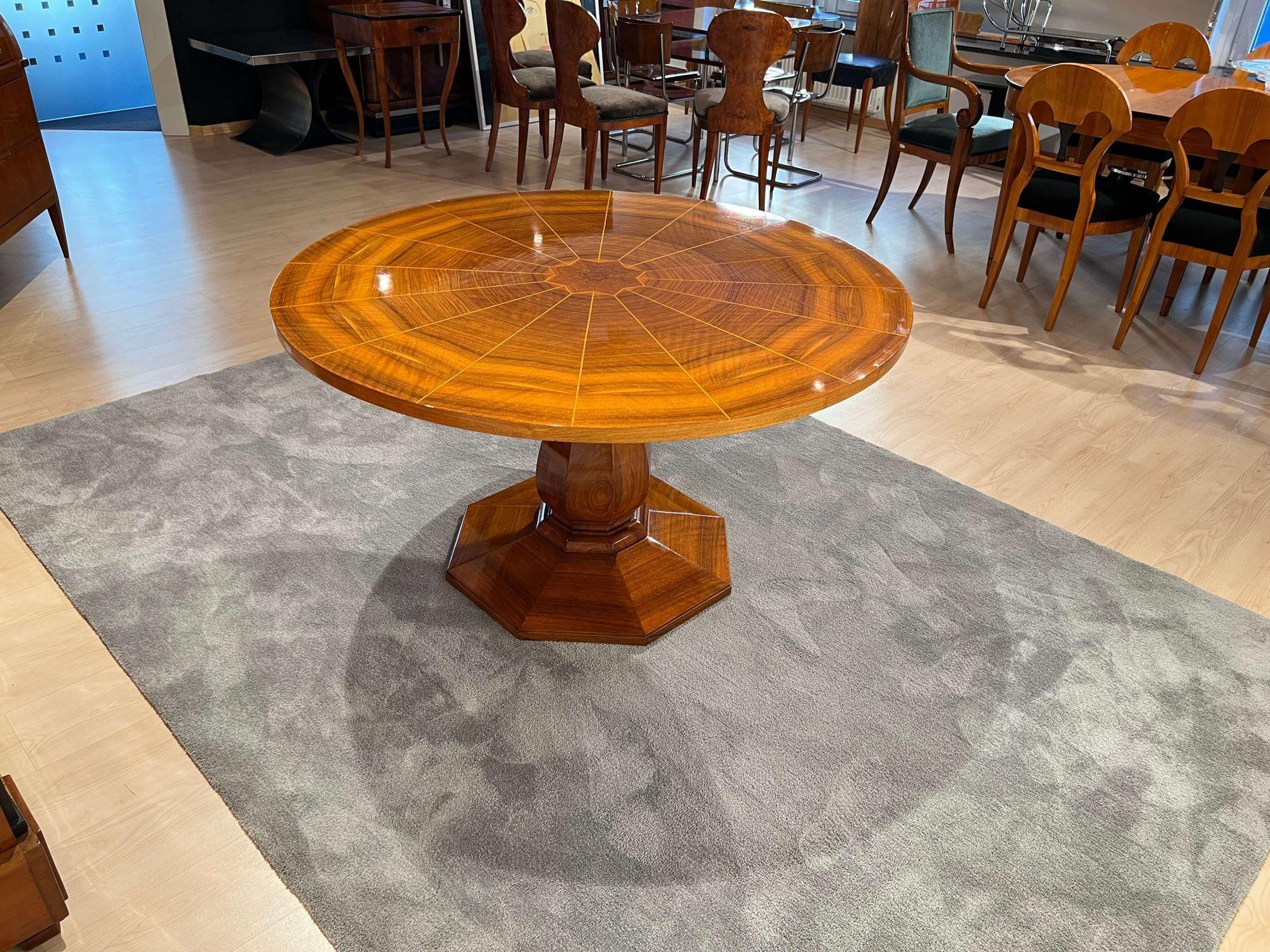 Biedermeier Saloon Table, Walnut with Maple Inlay, South Germany, 19th C 14