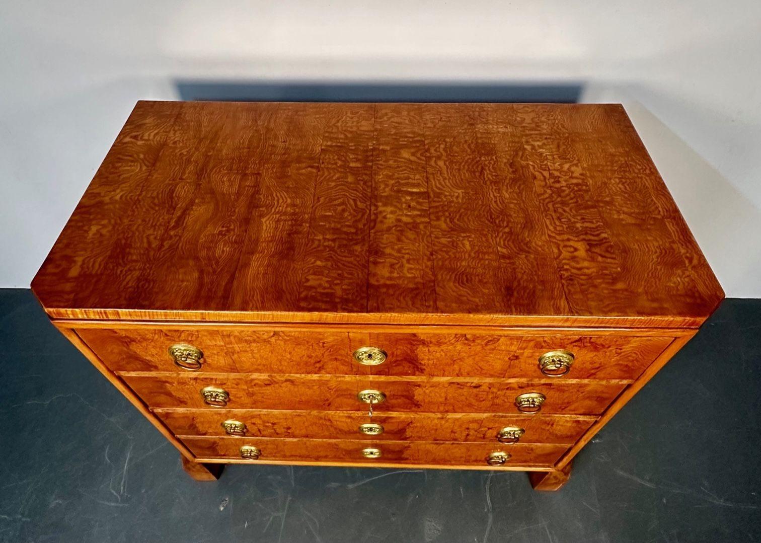 Refinished Biedermeier Four Drawer Satin Birch Chest, Dresser or Commode, 1850s For Sale 5