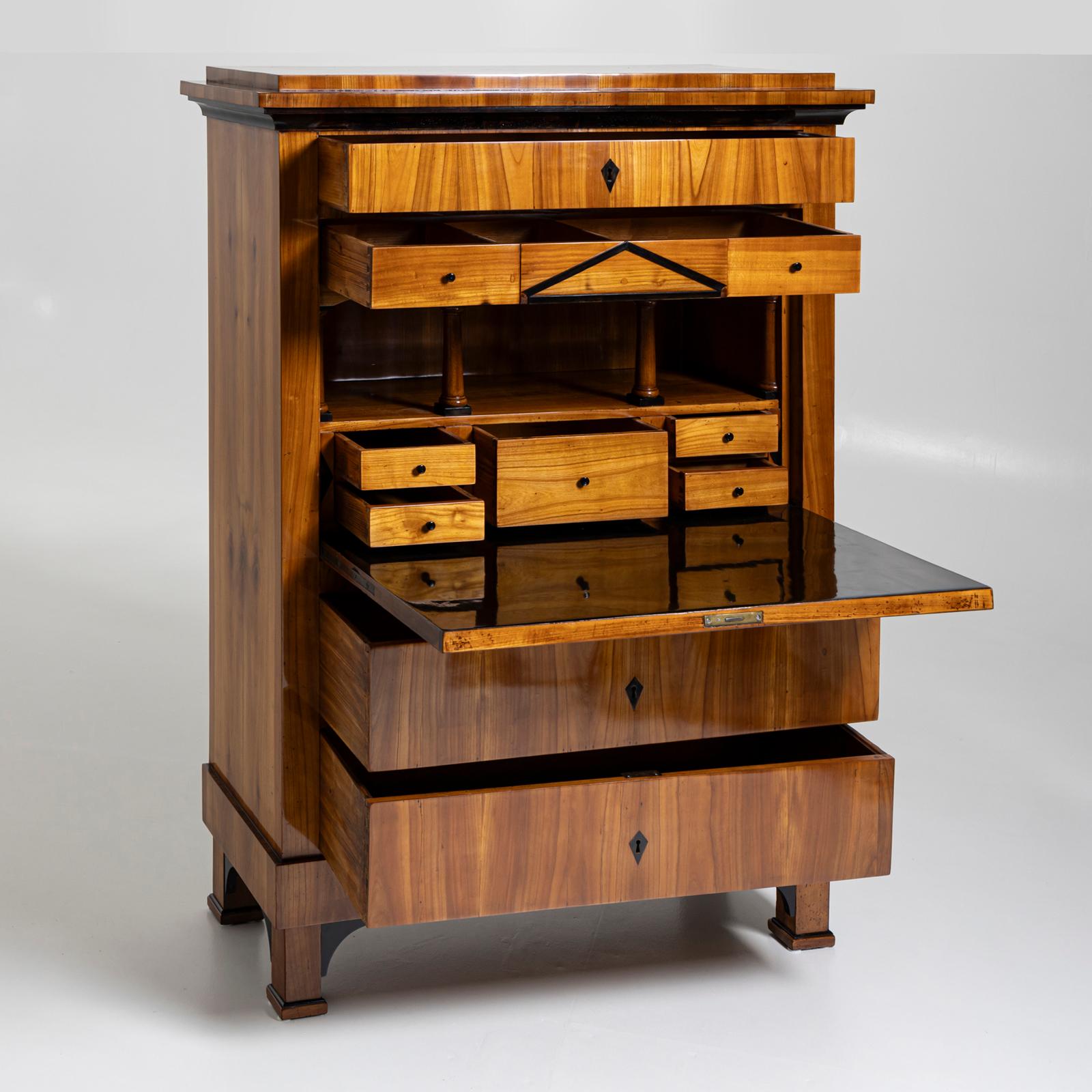 Poli Secrétaire Biedermeier, Allemagne centrale, vers 1820 en vente