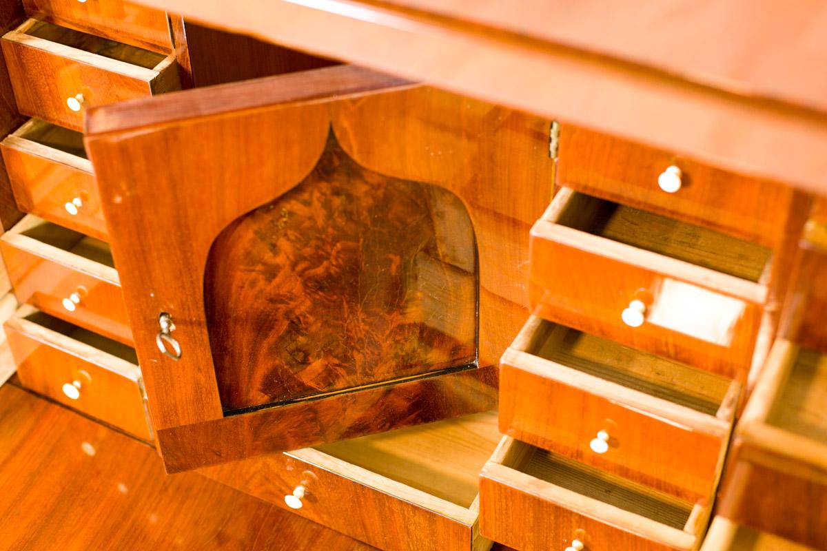 Secretaire Biedermeier de la 2ª mitad del siglo XIX en Bueno estado para la venta en Opole, PL