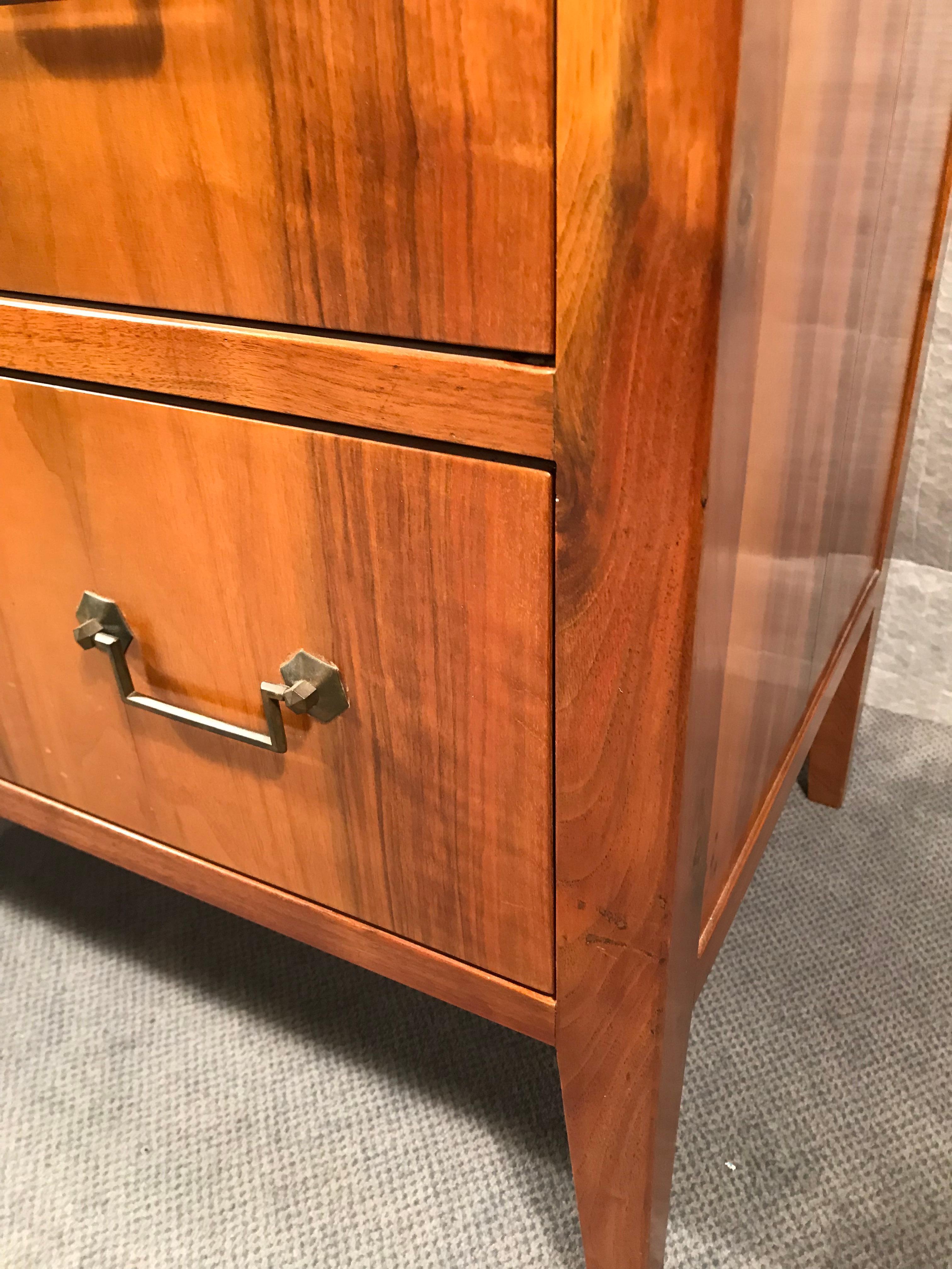 Biedermeier Secretaire, South German, 1820-1830 In Good Condition In Belmont, MA