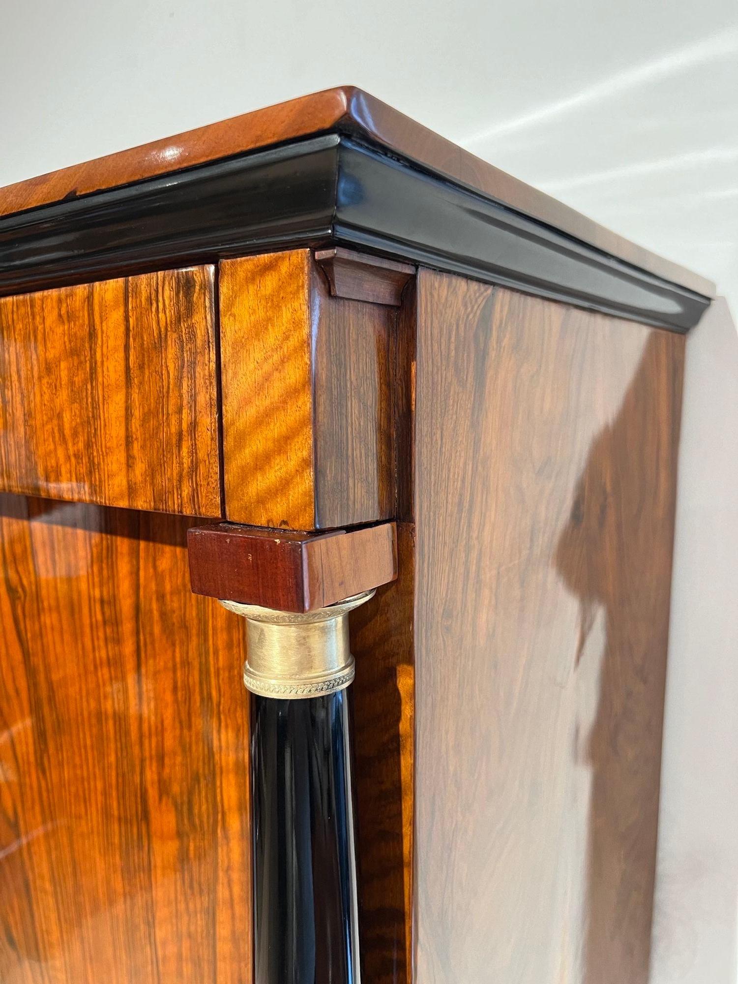 Biedermeier Secretaire, Walnut, Maple, Paw Feet, Austria circa 1820 im Angebot 6
