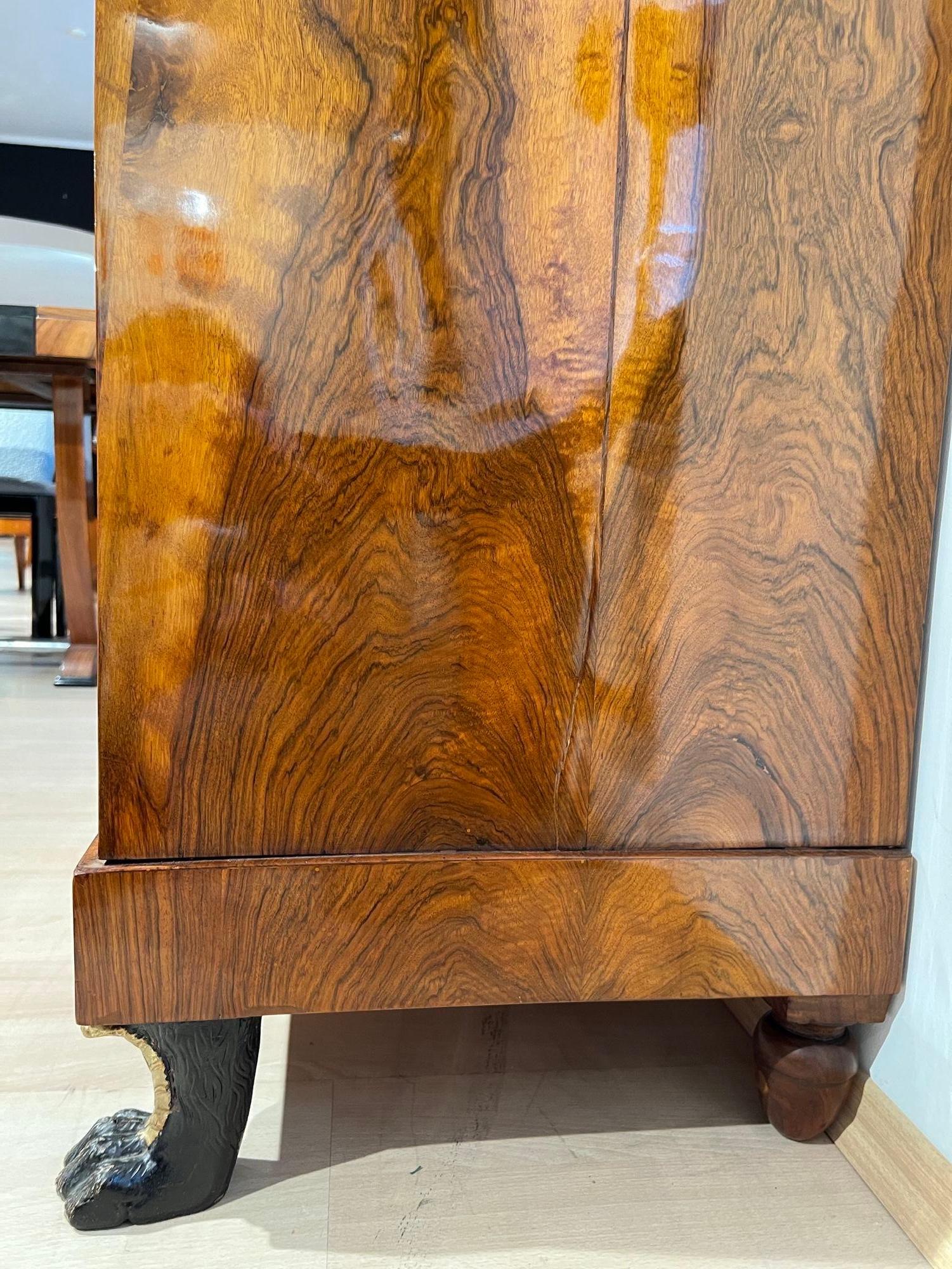 Biedermeier Secretaire, Walnut, Maple, Paw Feet, Austria circa 1820 im Angebot 7