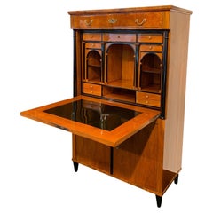 Sekretär des Biedermeier, Nussbaumfurnier, Kirschbaum, Messing, Österreich, Wien, um 1820