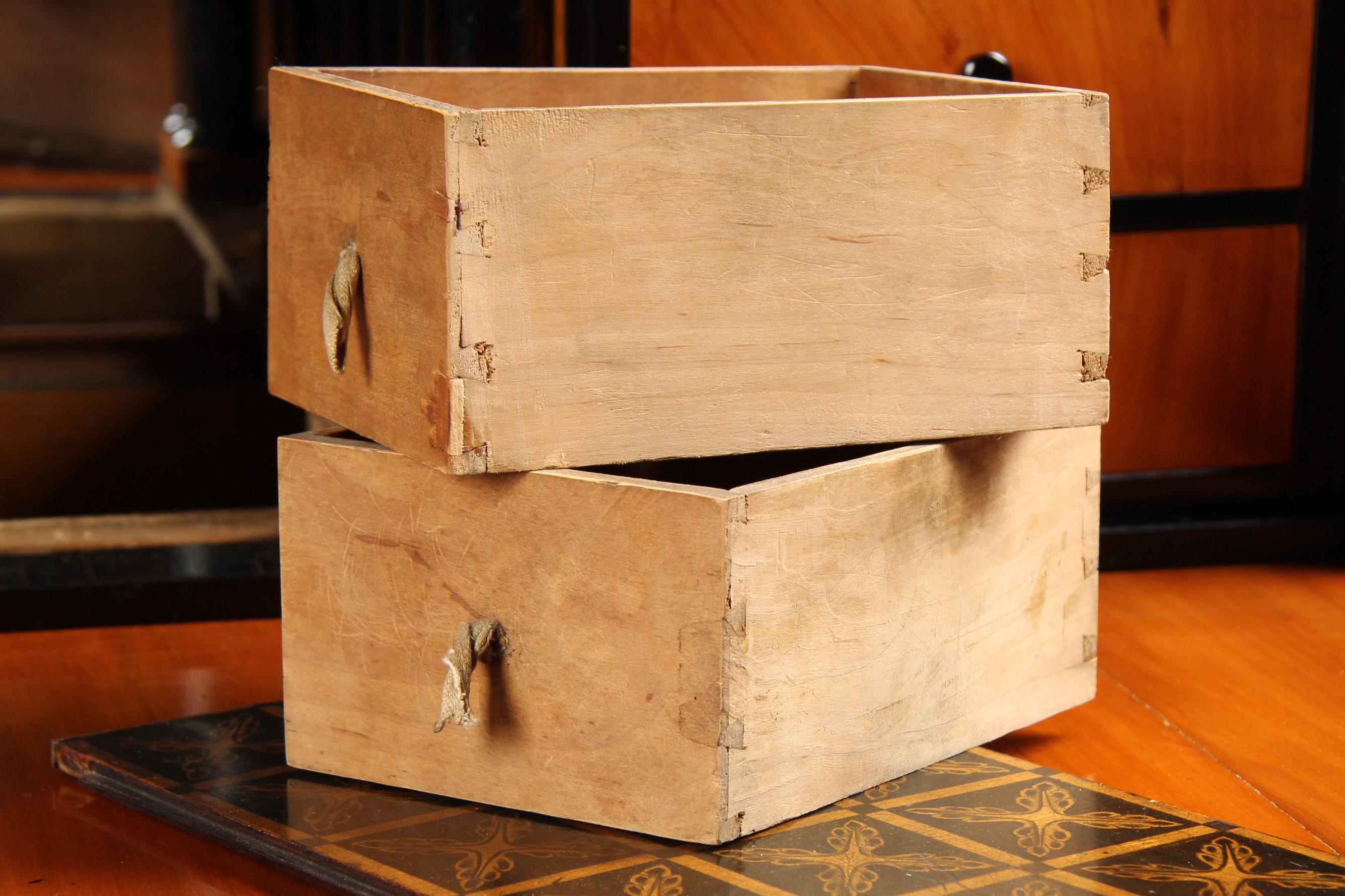 Biedermeier Secretaire with Hidden Compartement, Walnut, Austria circa 1820 5