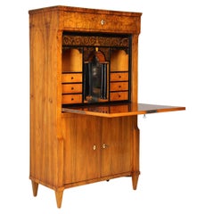 Biedermeier Secretaire with Hidden Compartement, Walnut, Austria circa 1820