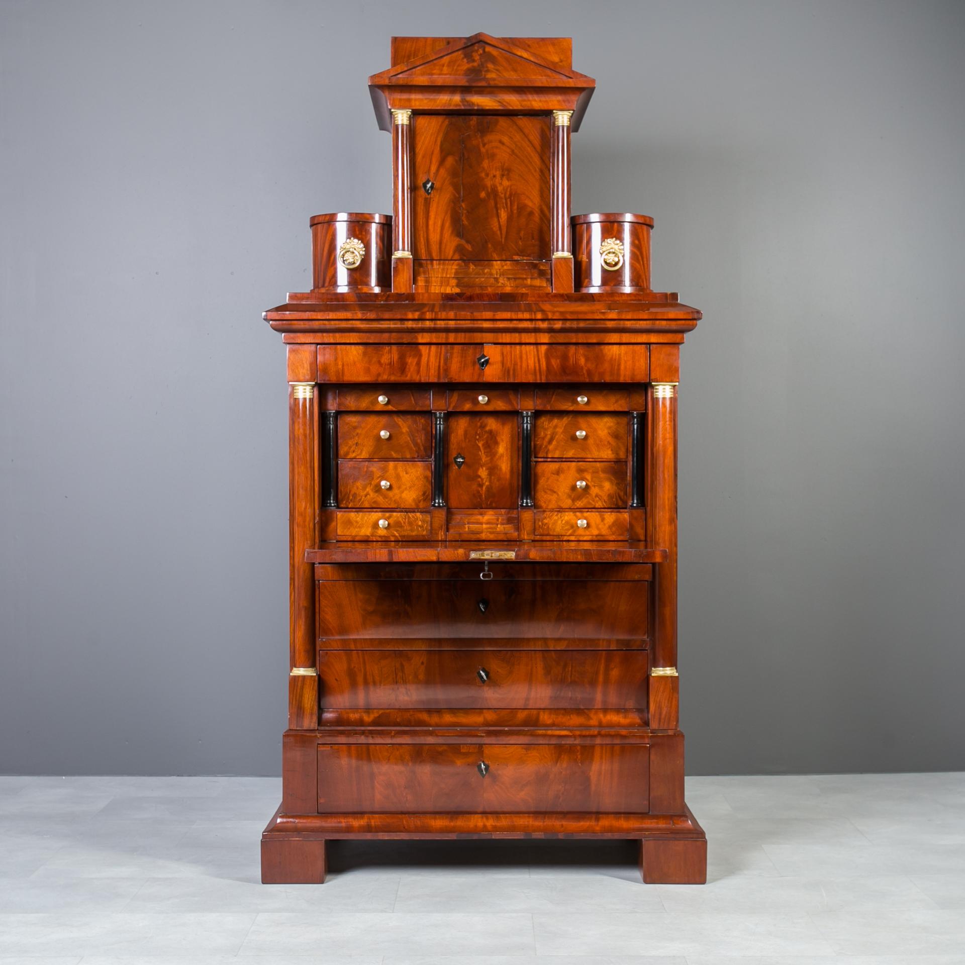 Biedermeier-Sekretärschreibtisch, Deutschland, 19. (Poliert) im Angebot