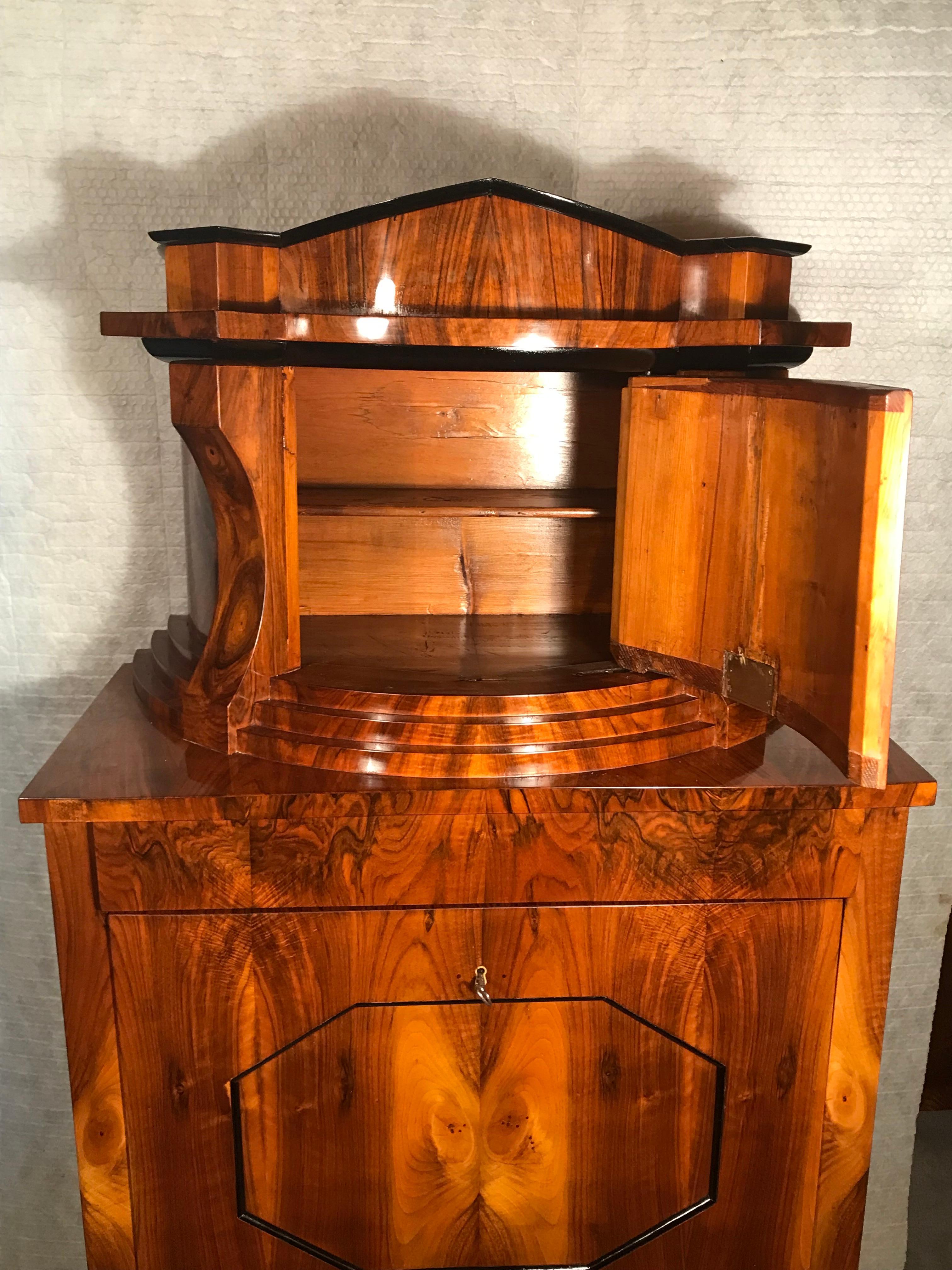 Walnut Biedermeier Secretary Desk, South Germany, 1820