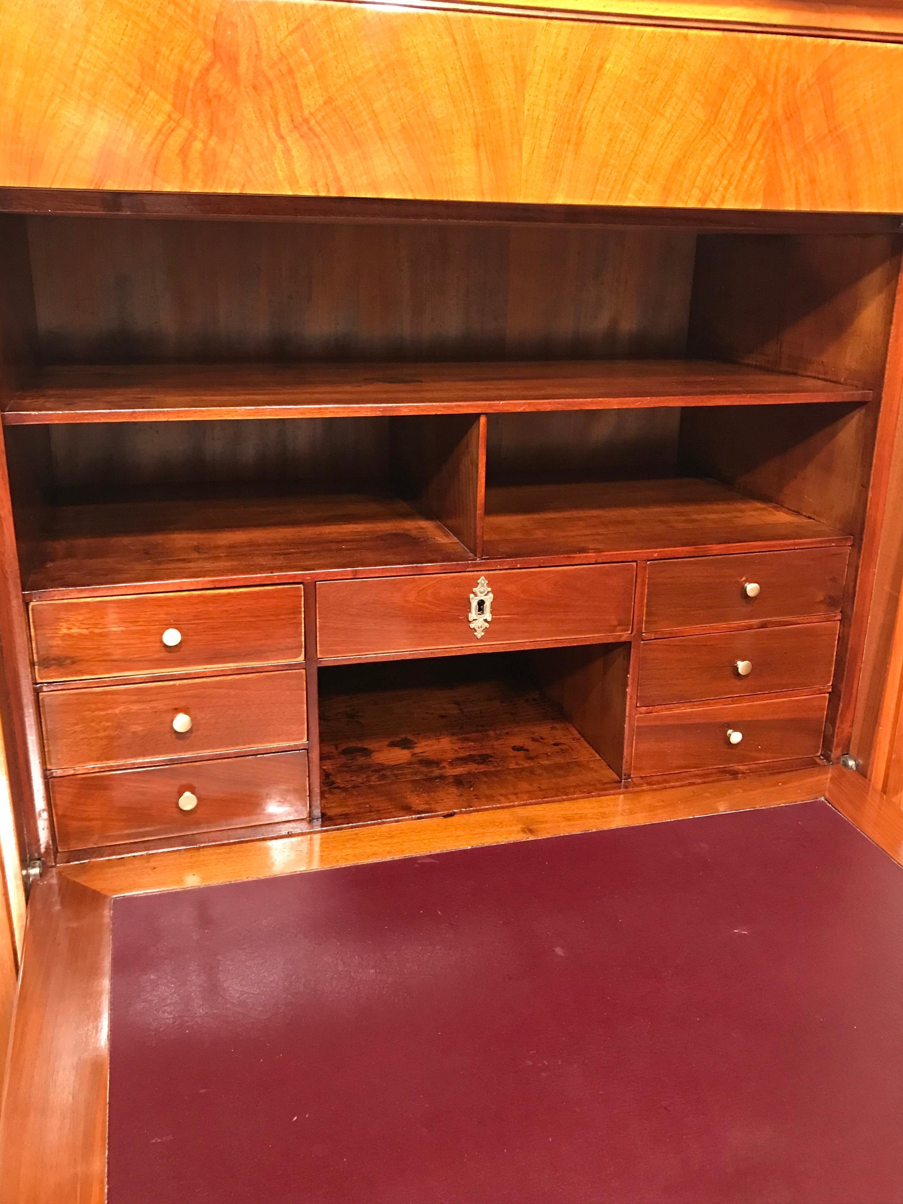 Walnut Biedermeier Secretary Desk, South West German, 1820 For Sale