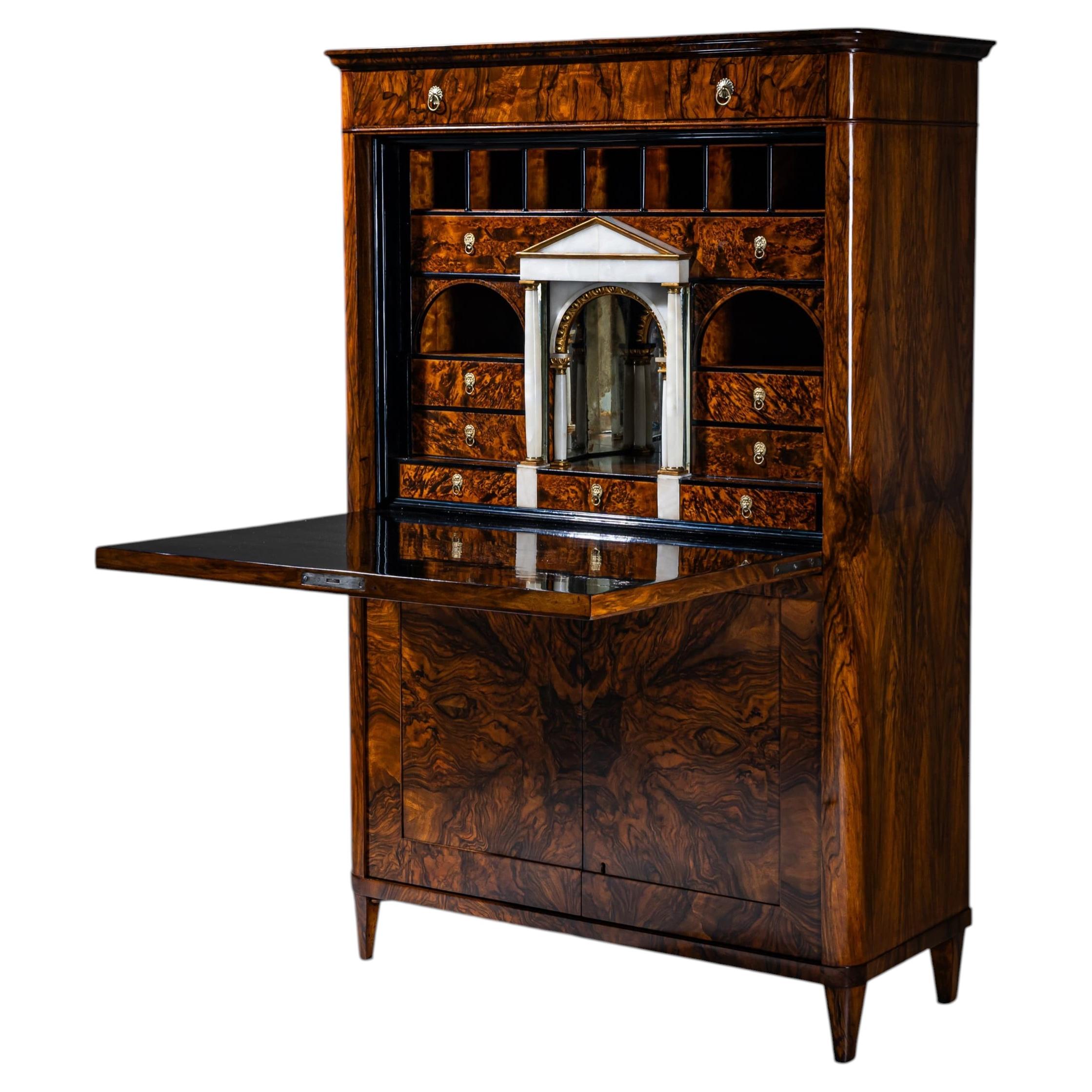 Biedermeier Secretary in Walnut, Austria, circa 1830