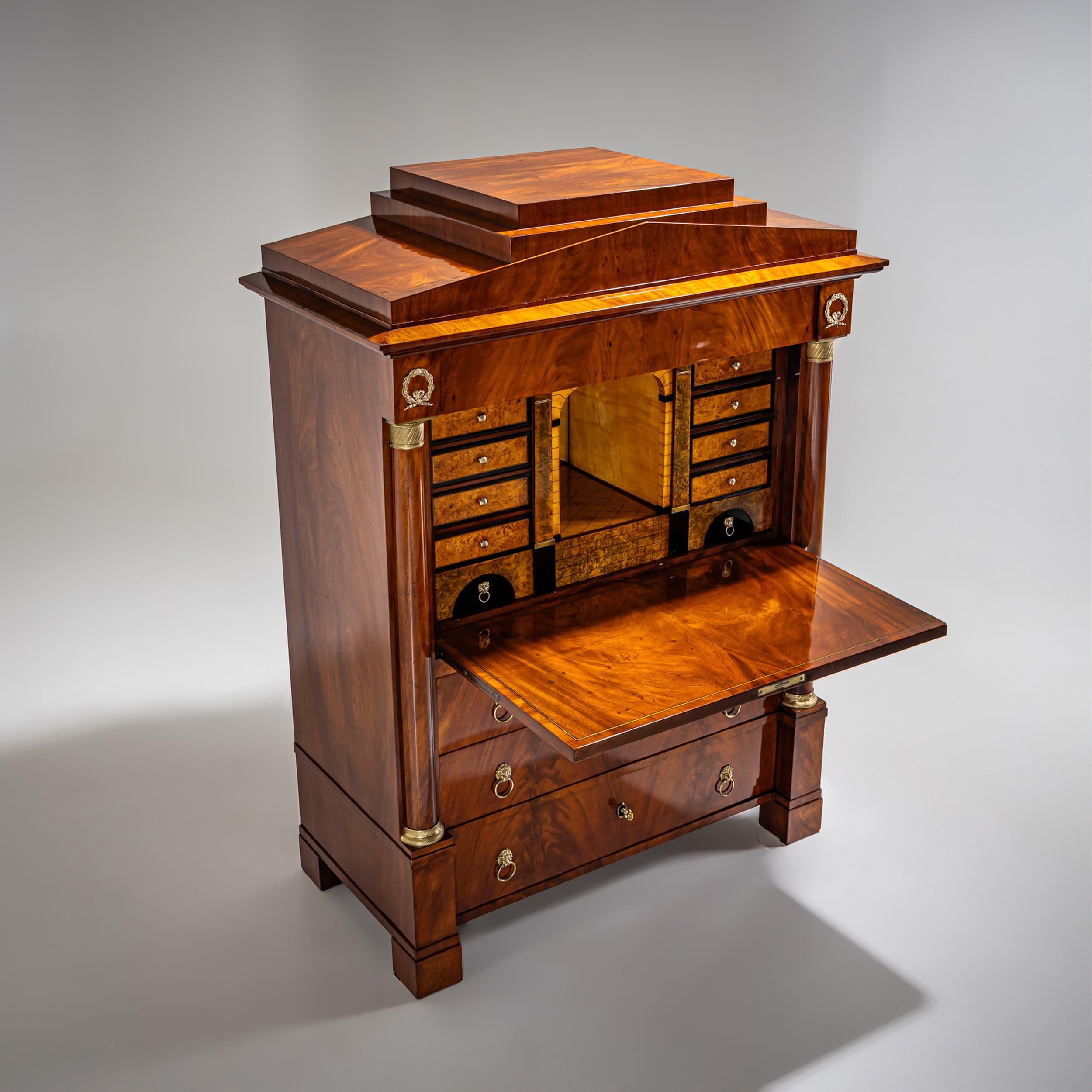 Segreteria Biedermeier, probabilmente Berlino, inizio XIX secolo in vendita 1