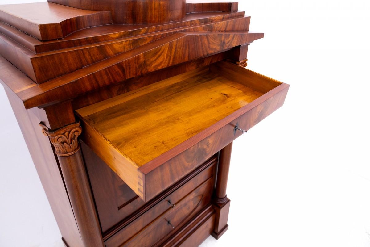 Biedermeier-Sekretär, Westeuropa, um 1840. im Angebot 2
