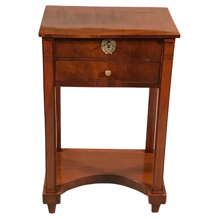 Elegant Sewing Table in antique Biedermeier Style Maple veneer For Sale at  1stDibs