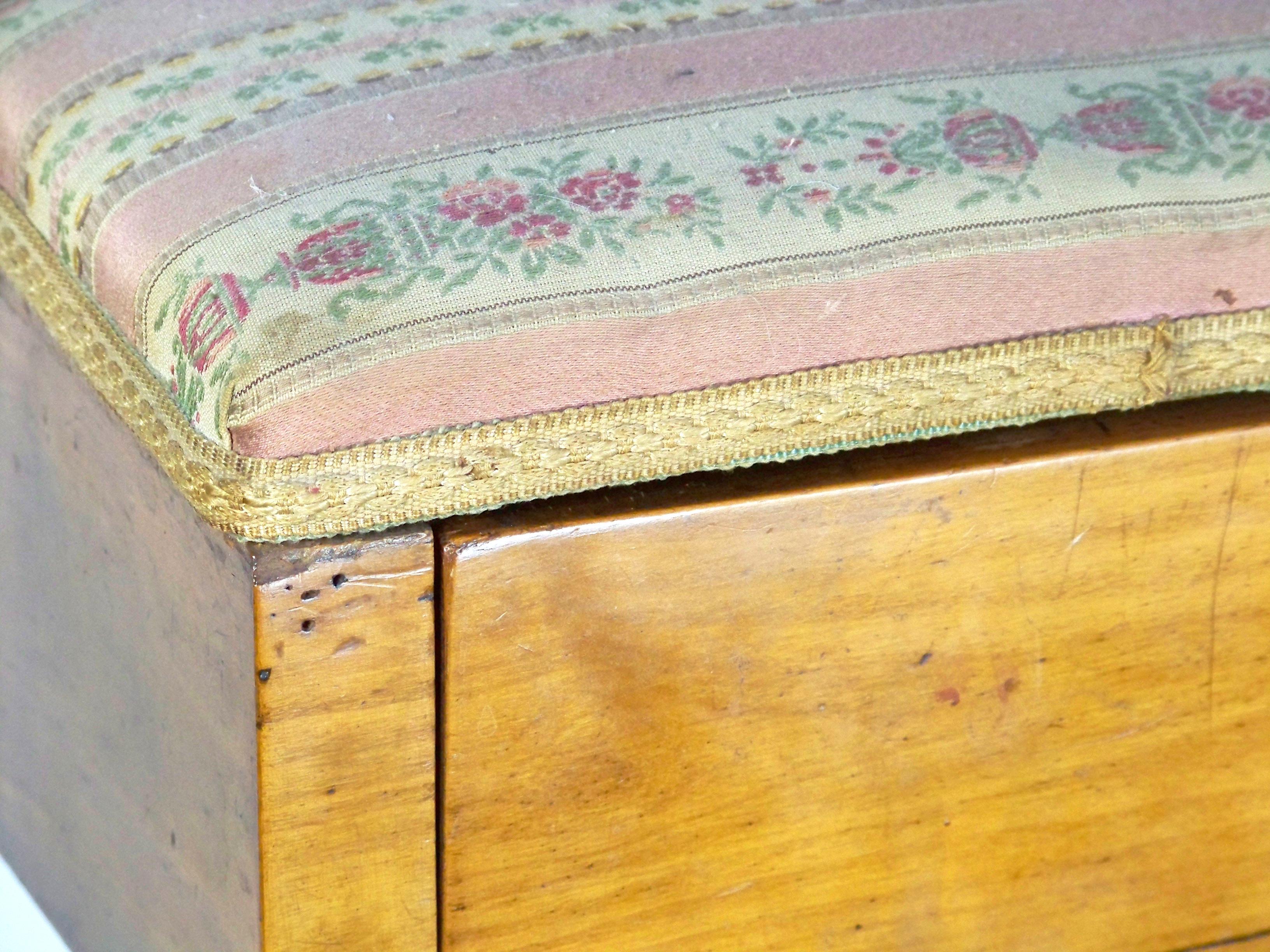 Biedermeier Sewing Table, 1830ca 1