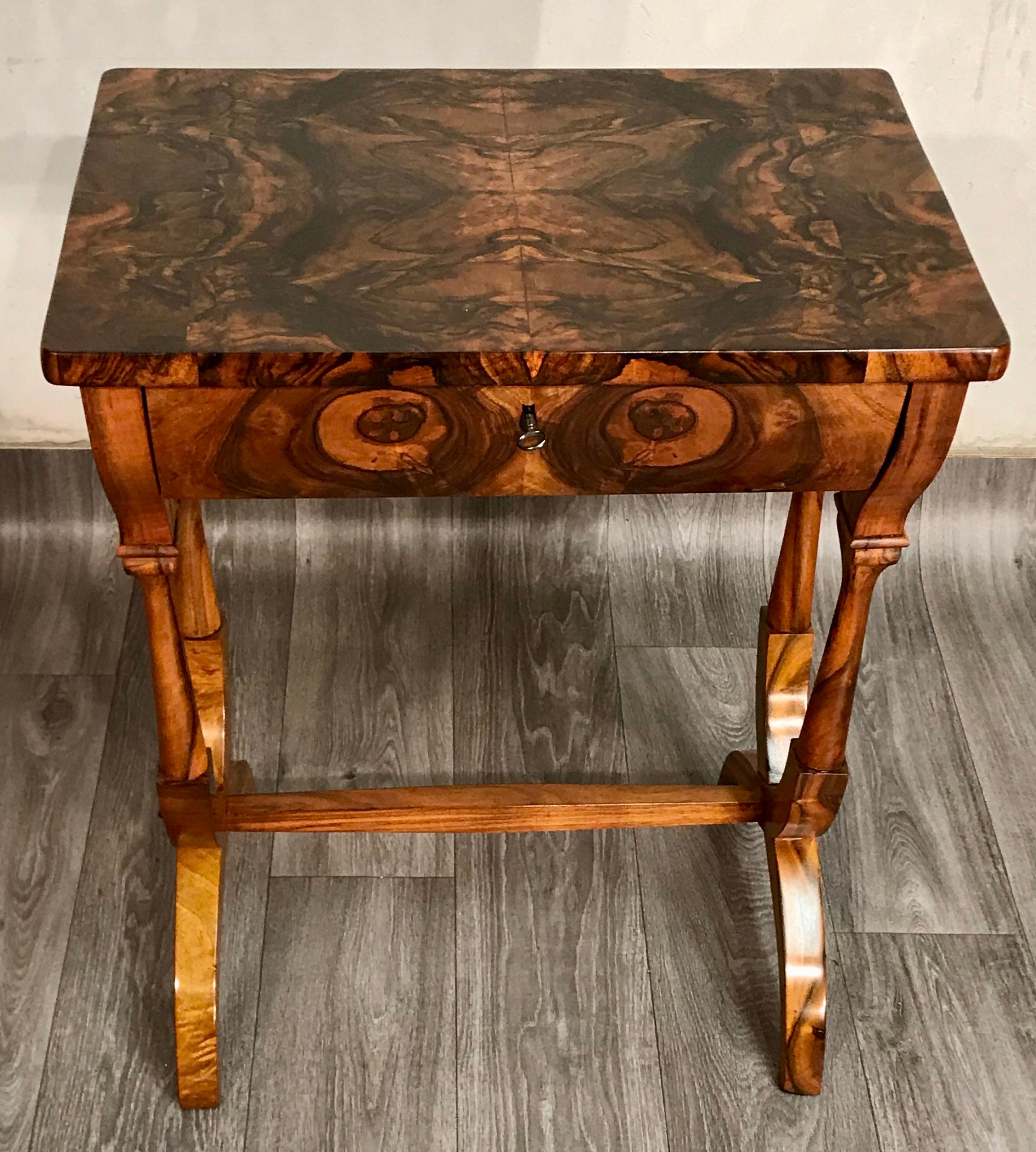 Austrian Biedermeier Sewing Table, Austria 1820, Walnut