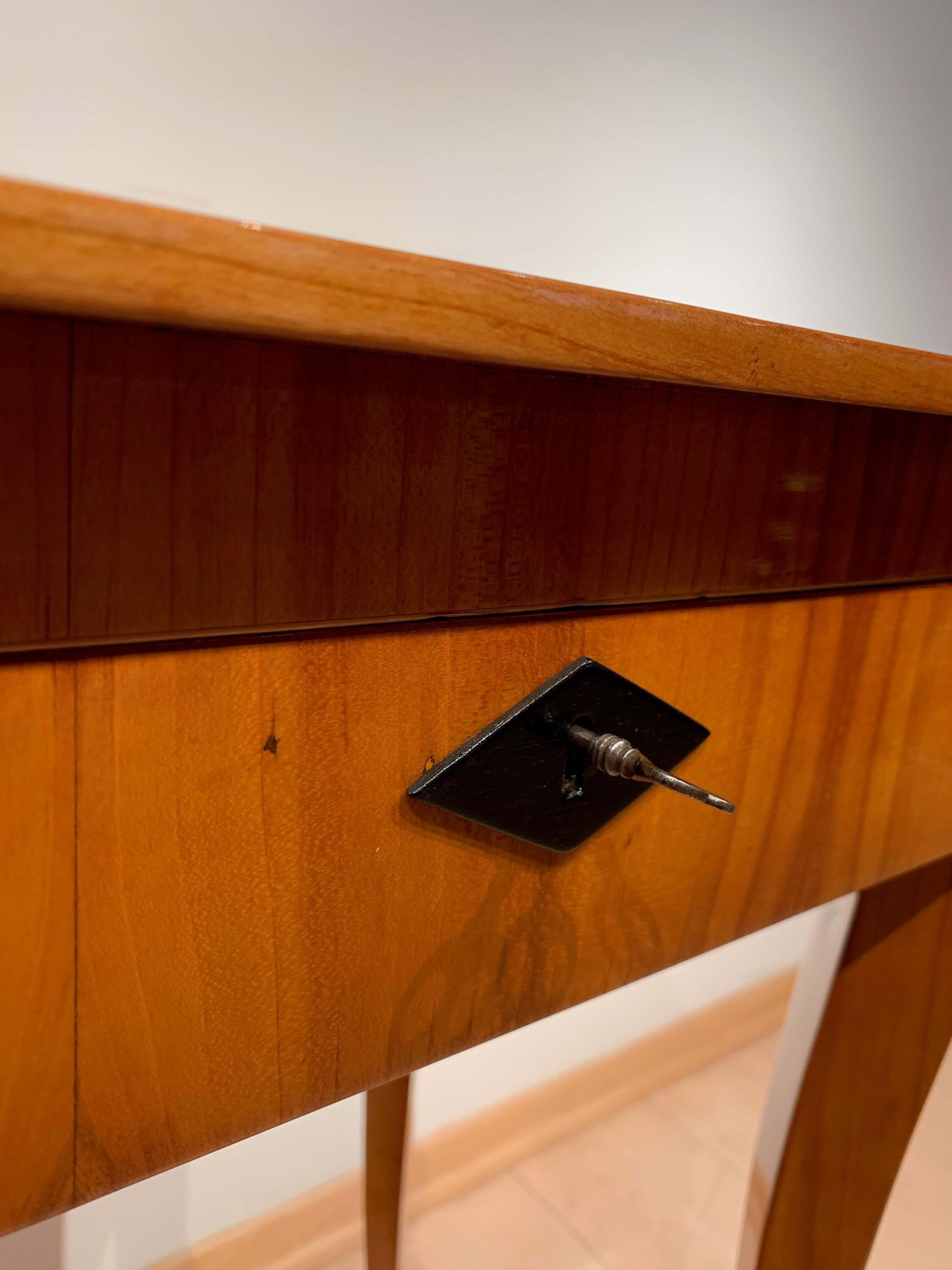 Biedermeier Sewing Table with Interior, Cherry Veneer, South Germany, circa 1825 7