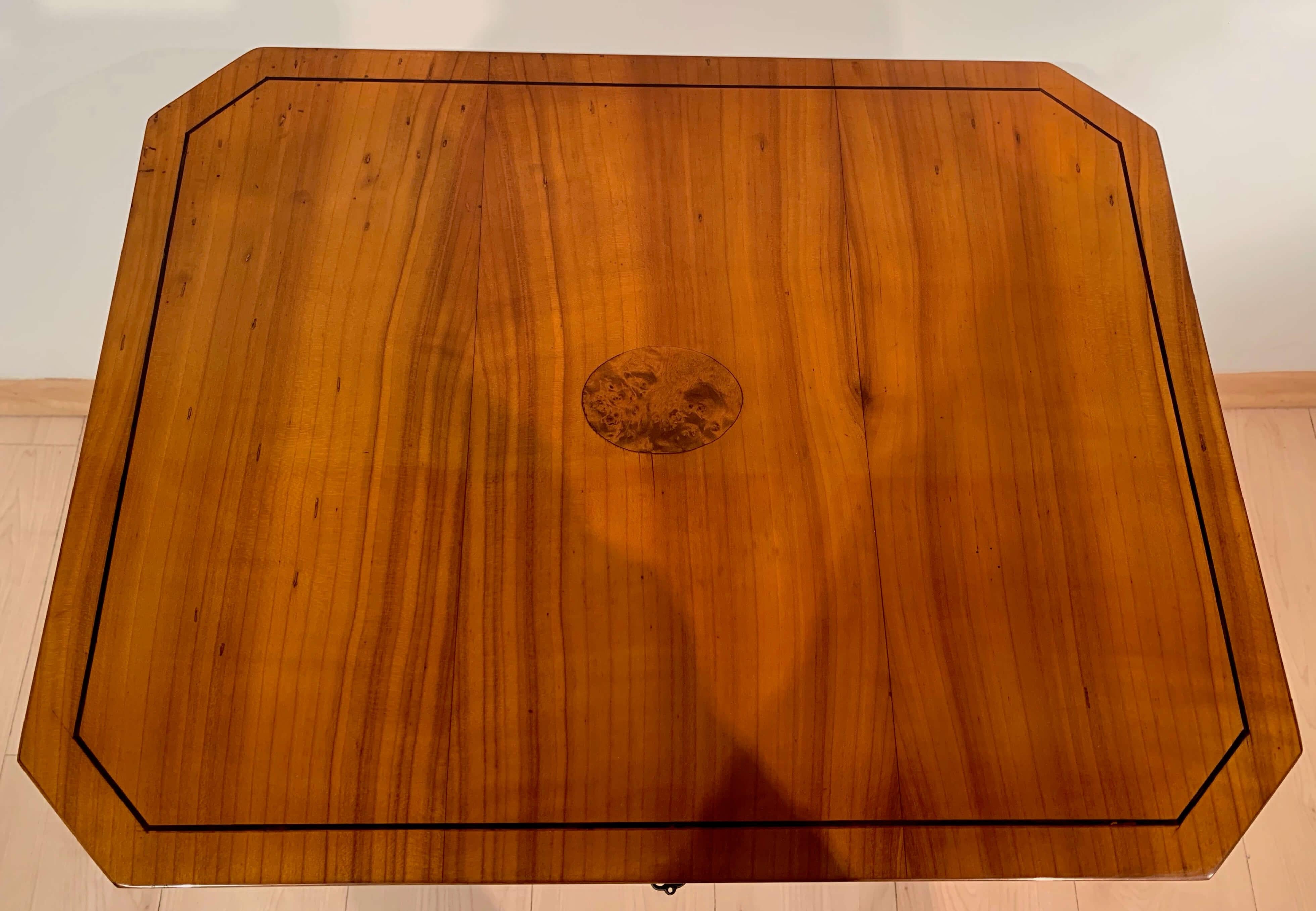 Biedermeier Sewing Table with Interior, Cherry Veneer, South Germany, circa 1825 3