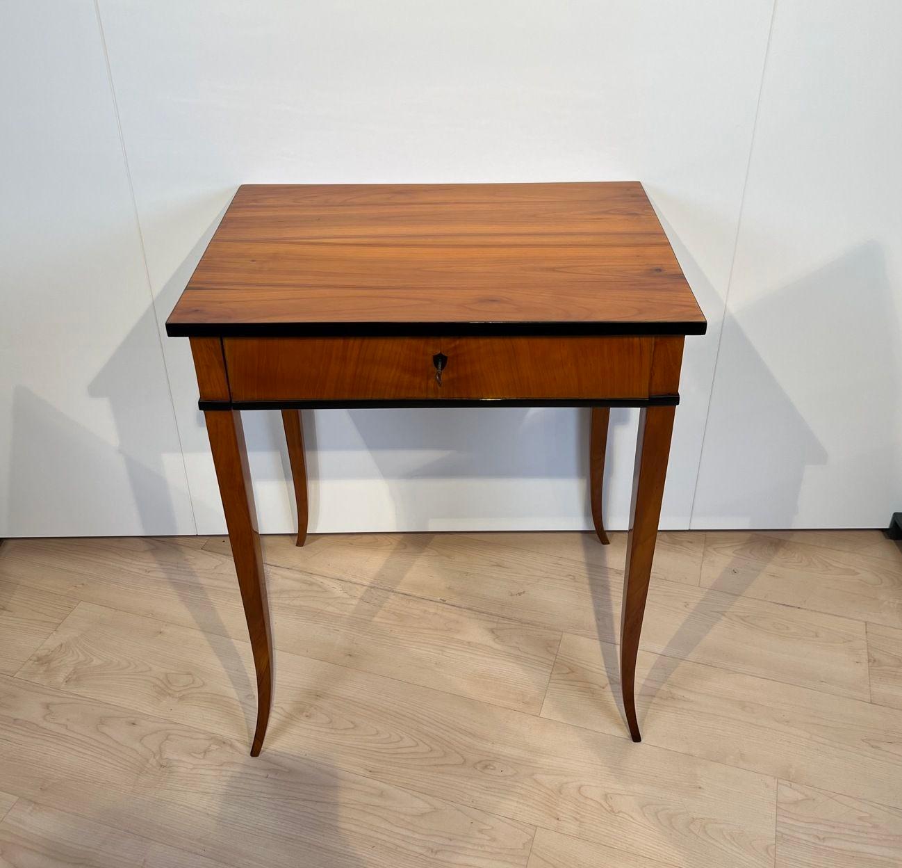 Early 19th Century Biedermeier Sewing Table, Cherry Wood, Ebonized, South Germany circa 1825 For Sale