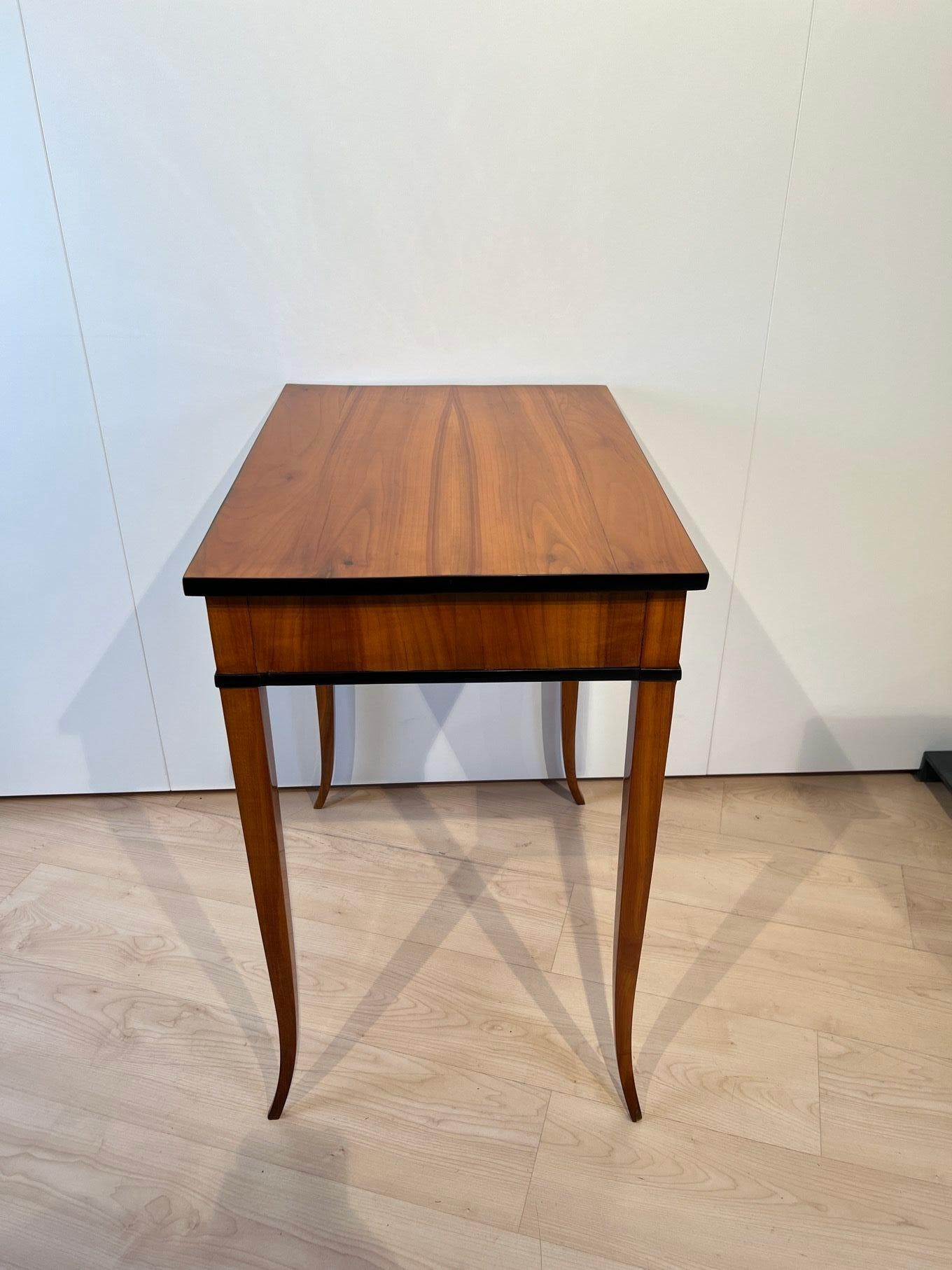 Biedermeier Sewing Table, Cherry Wood, Ebonized, South Germany circa 1825 For Sale 2