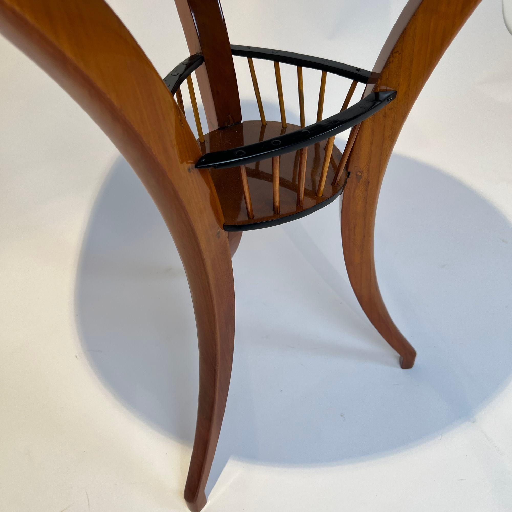 Biedermeier Sewing Table, Cherry Wood, South Germany circa 1820 For Sale 10