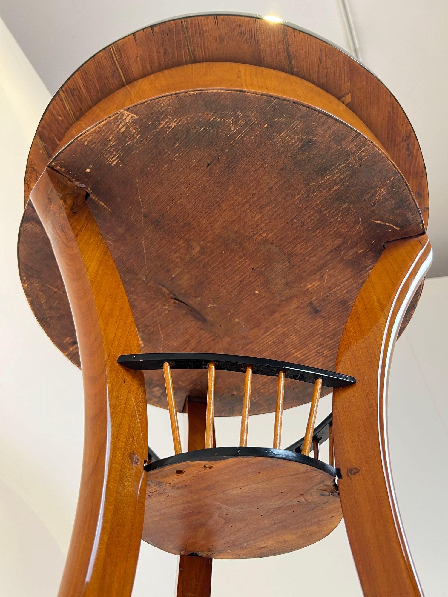 Biedermeier Sewing Table, Cherry Wood, South Germany circa 1820 For Sale 14
