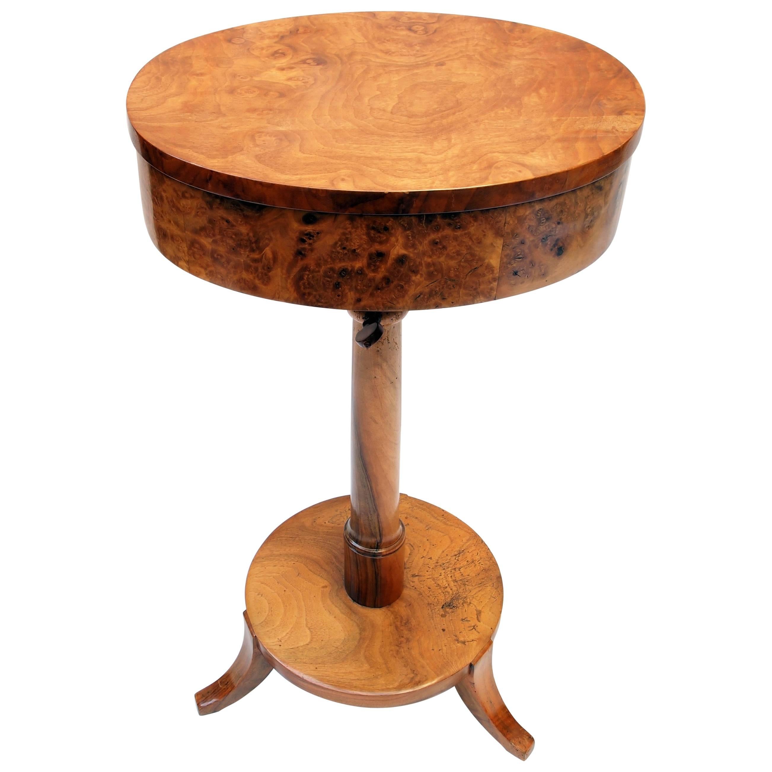 Biedermeier Sewing Table Made of Walnut Wood For Sale