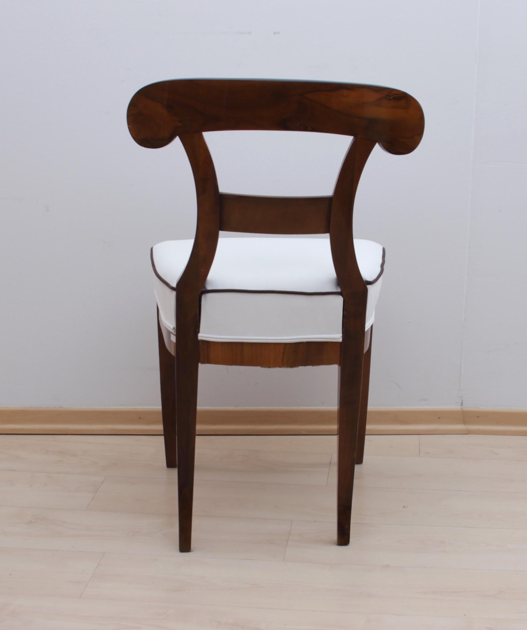 Biedermeier Shovel Chair, Walnut, South Germany, circa 1820 (Furnier)