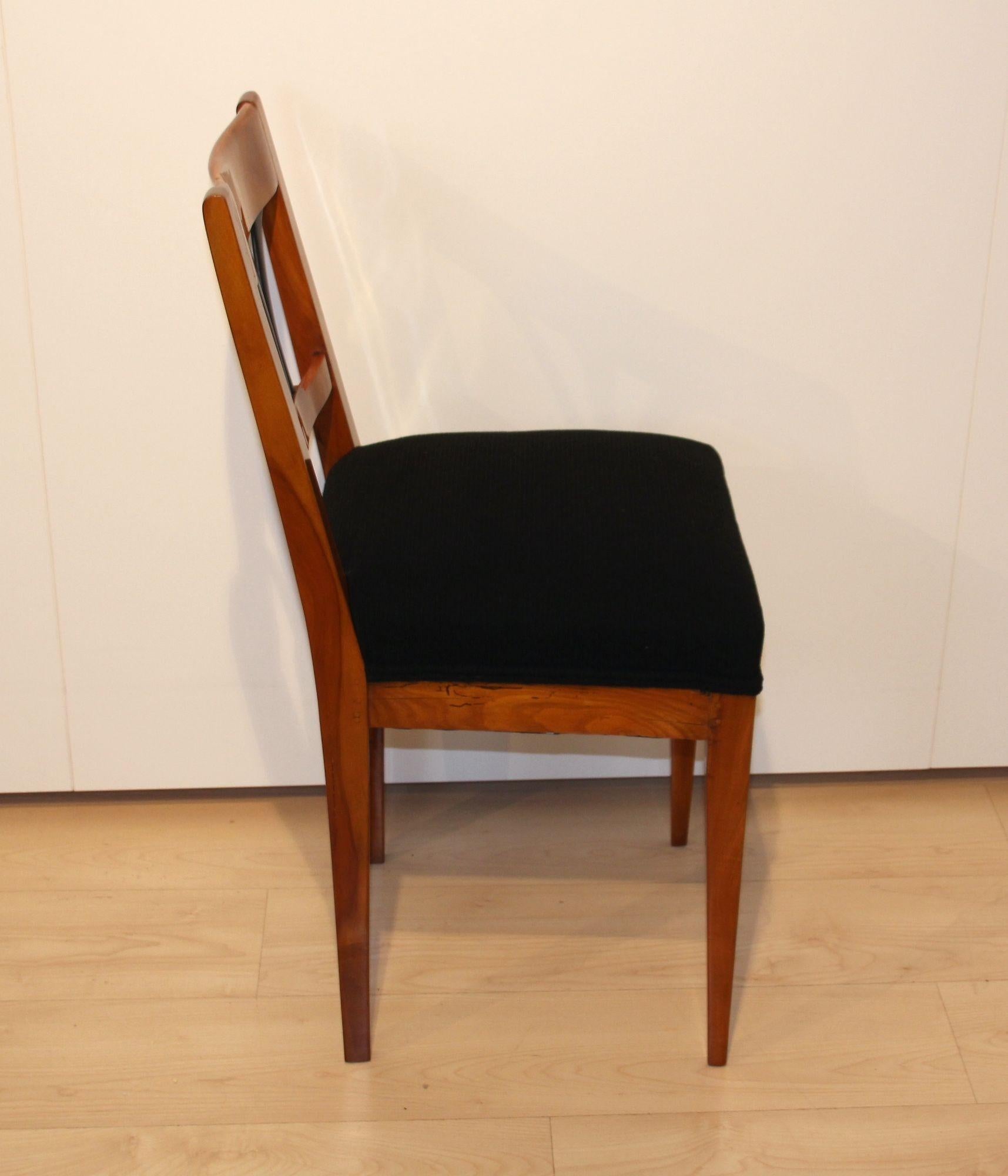 Early 19th Century Biedermeier Side Chair, Cherry Wood, South Germany circa 1830 For Sale
