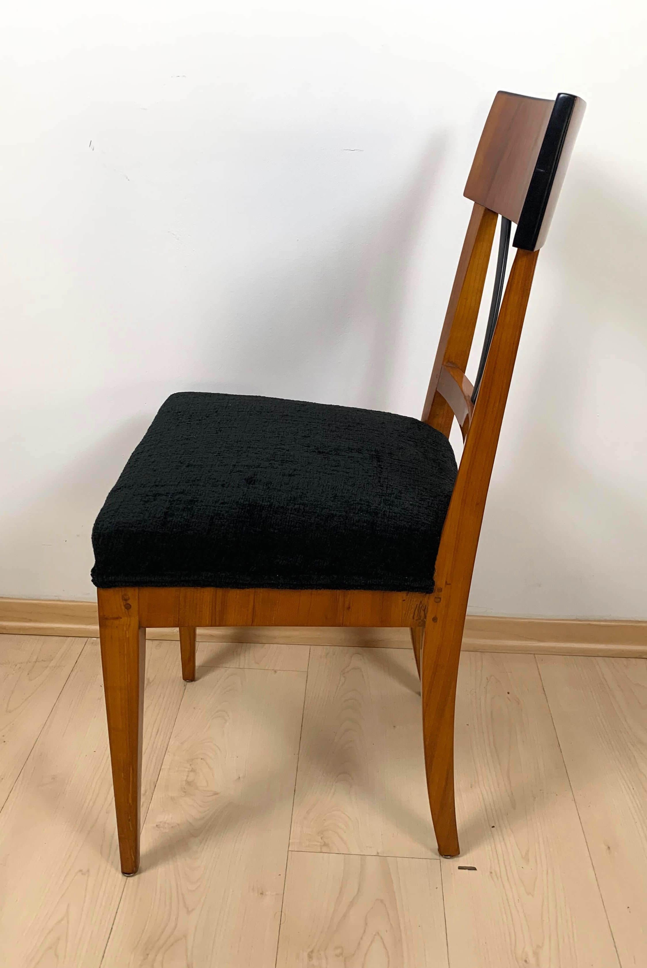 Biedermeier Side Chair, Polished Cherry, Black Velvet, South Germany, circa 1820 In Good Condition In Regensburg, DE