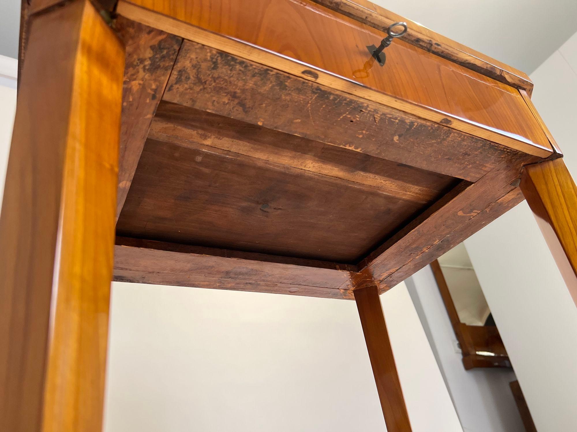 Biedermeier Side or Sewing Table, Cherry Wood, South Germany circa 1830 For Sale 14
