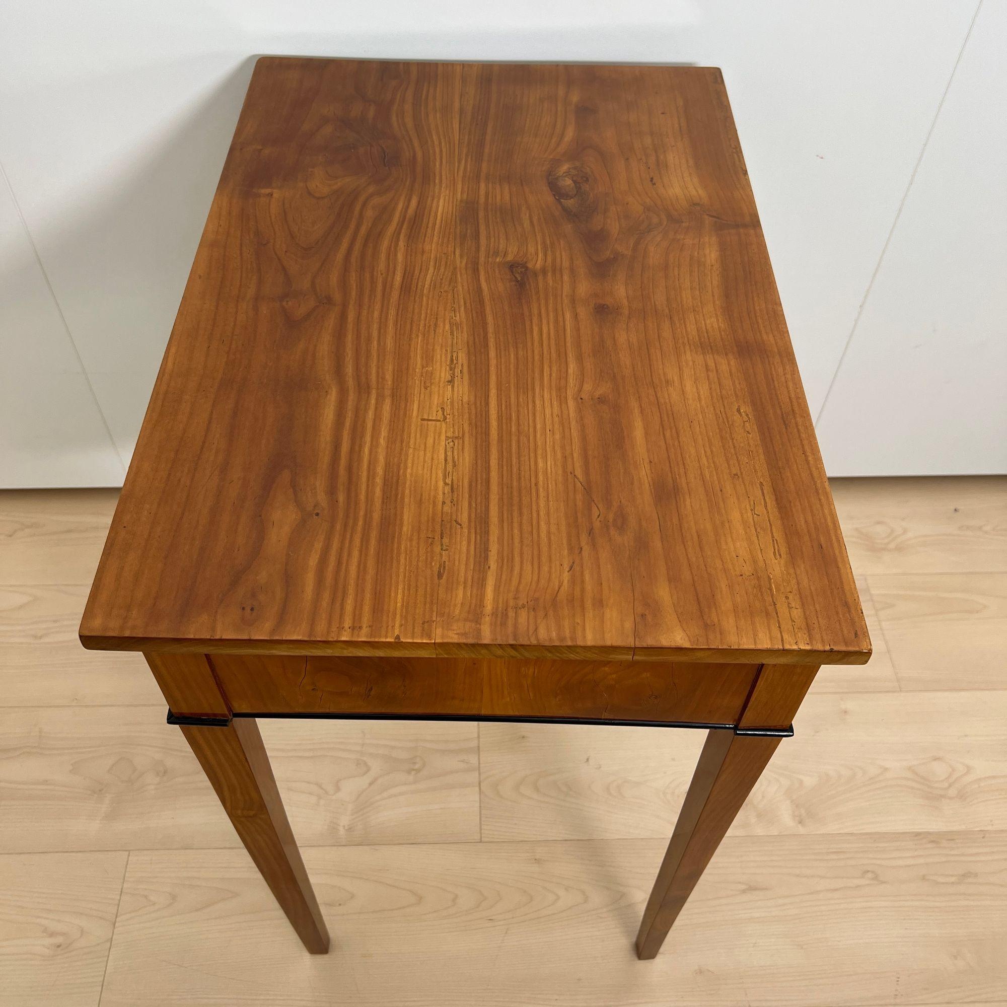 Biedermeier Side Table, Cherry Wood, South Germany circa 1820 For Sale 11